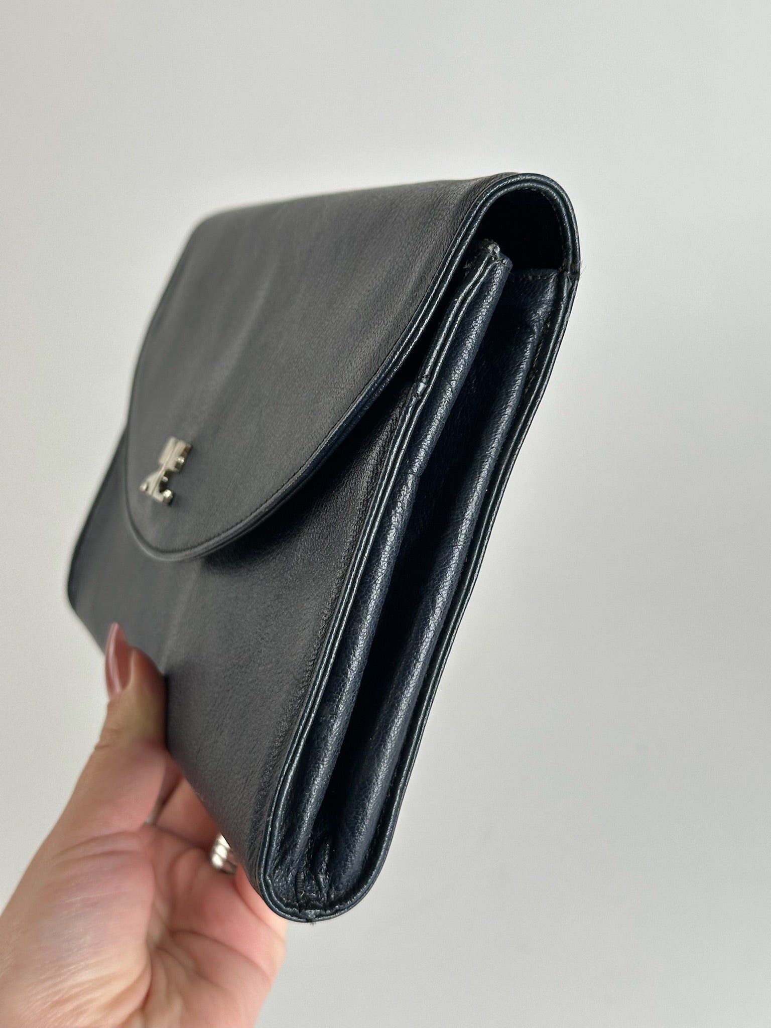 Courreges Vintage Paris leather clutch black Size ONE SIZE - 6 Thumbnail