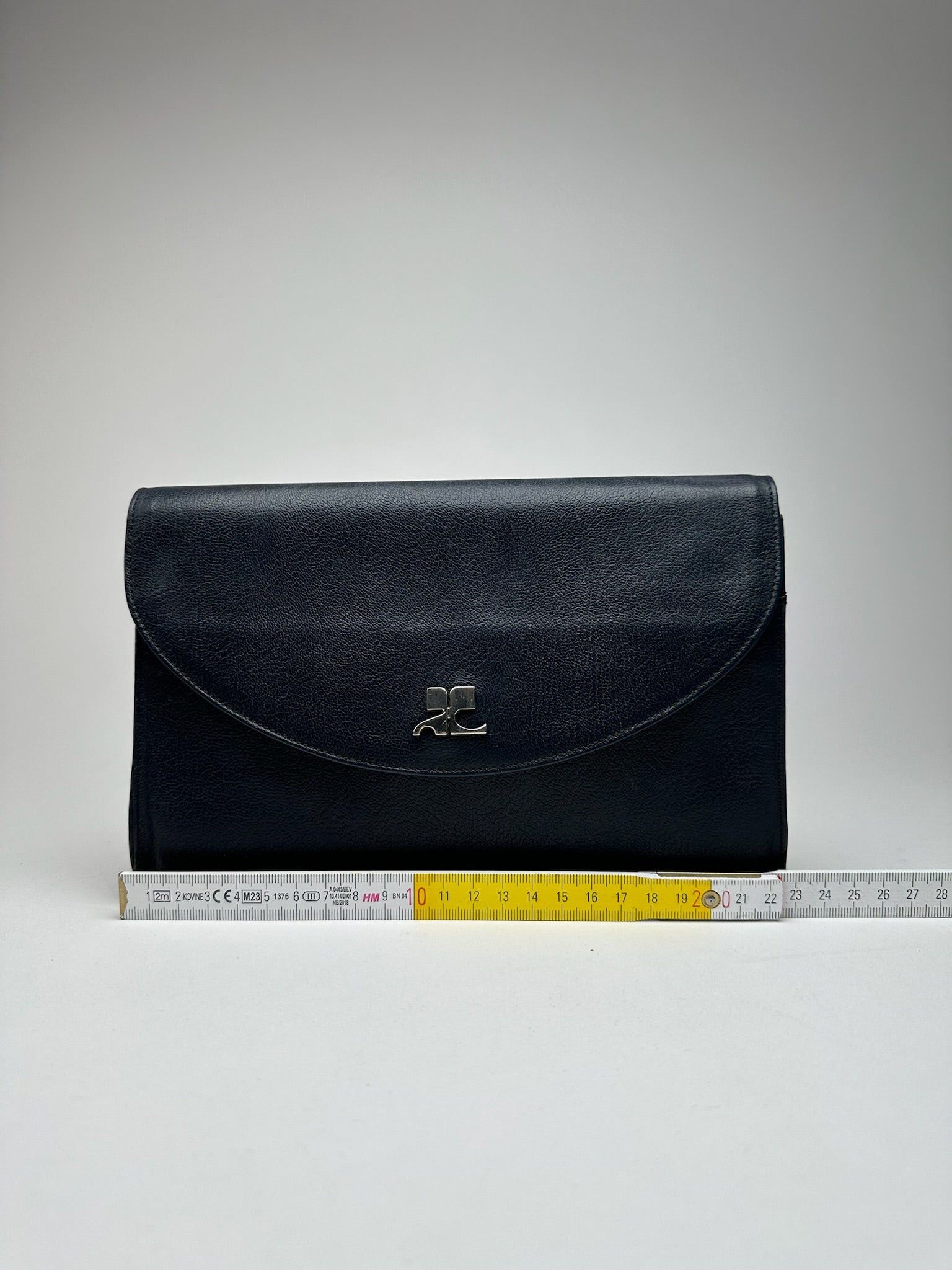 Courreges Vintage Paris leather clutch black Size ONE SIZE - 10 Thumbnail