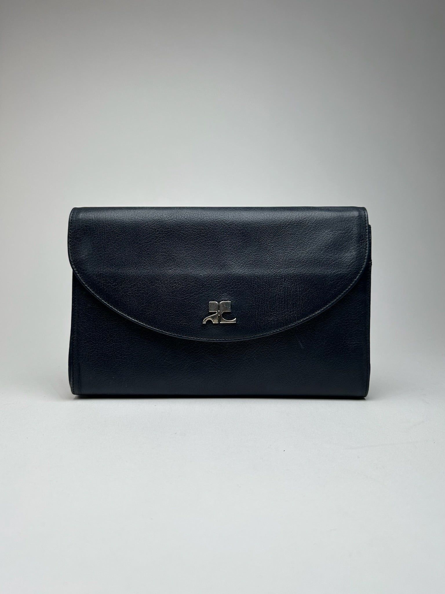 Courreges Vintage Paris leather clutch black Size ONE SIZE - 12 Thumbnail