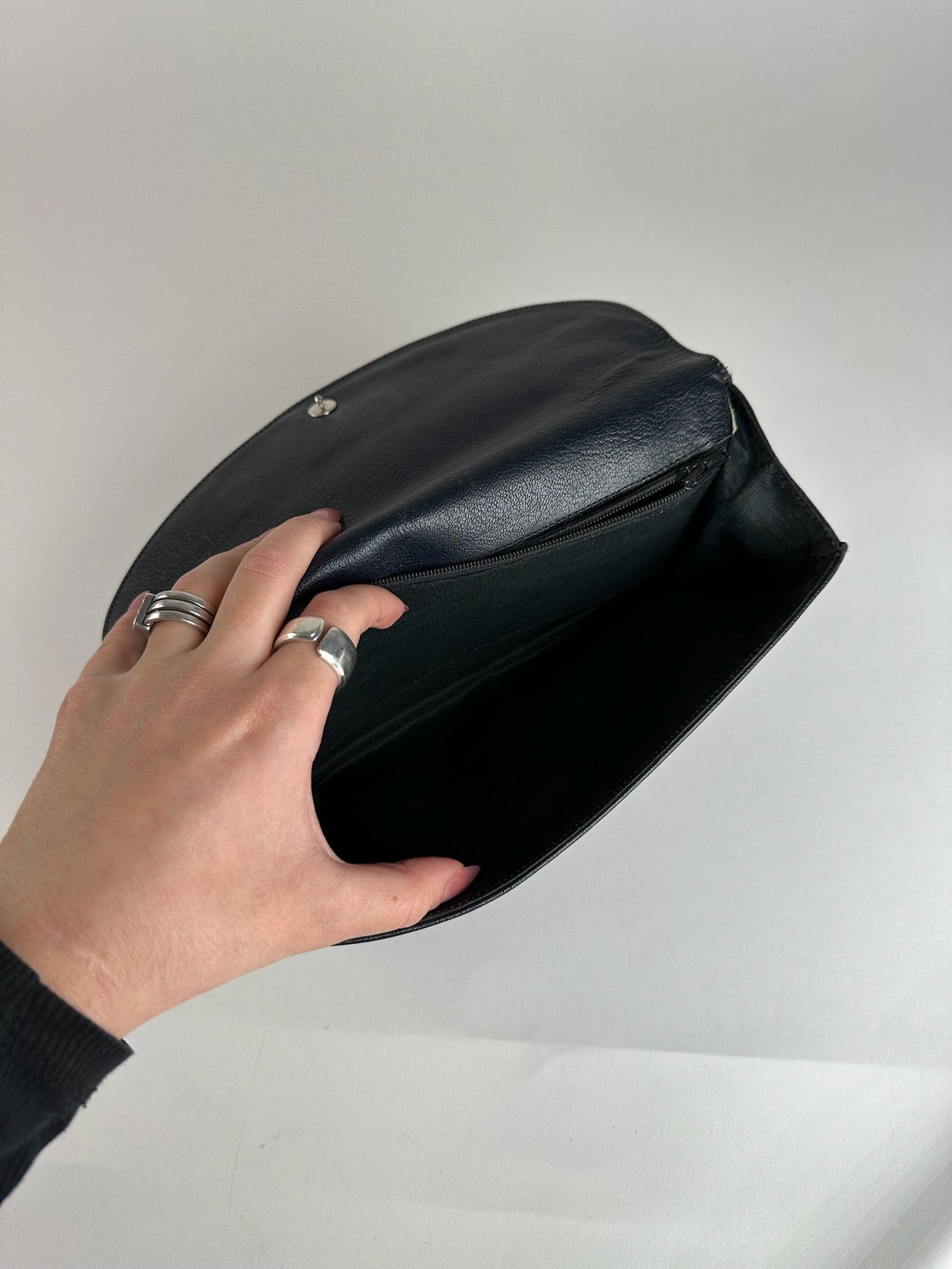 Courreges Vintage Paris leather clutch black Size ONE SIZE - 2 Thumbnail