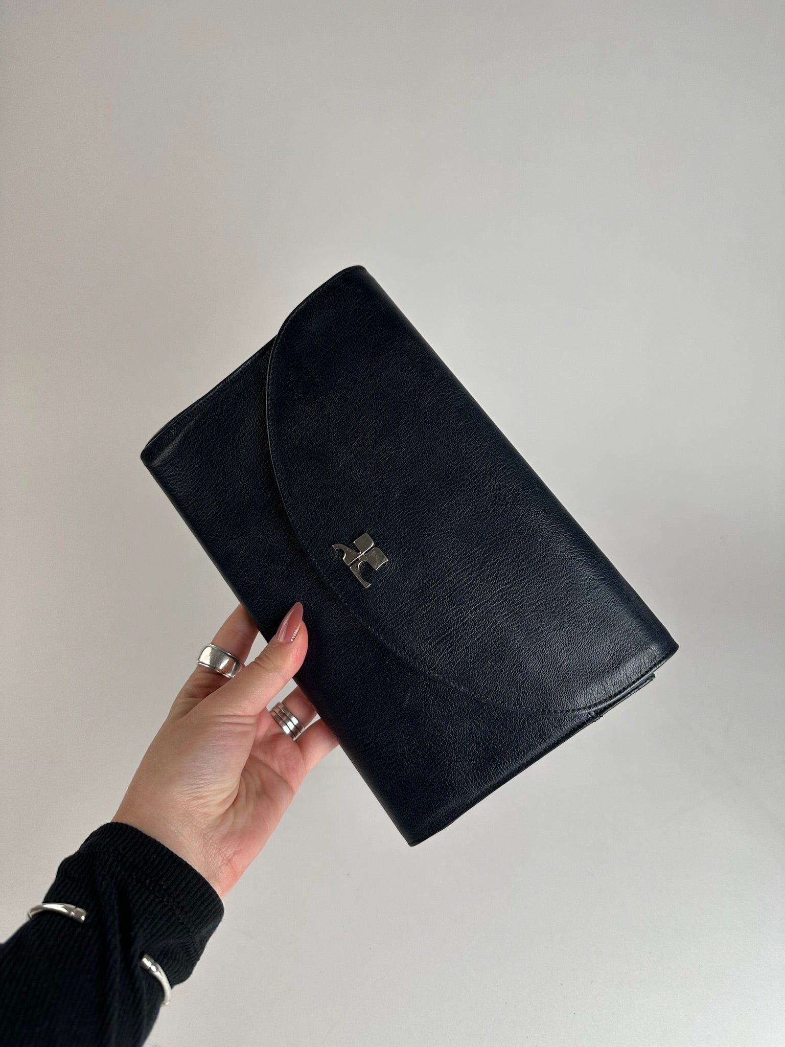 Courreges Vintage Paris leather clutch black Size ONE SIZE - 8 Thumbnail