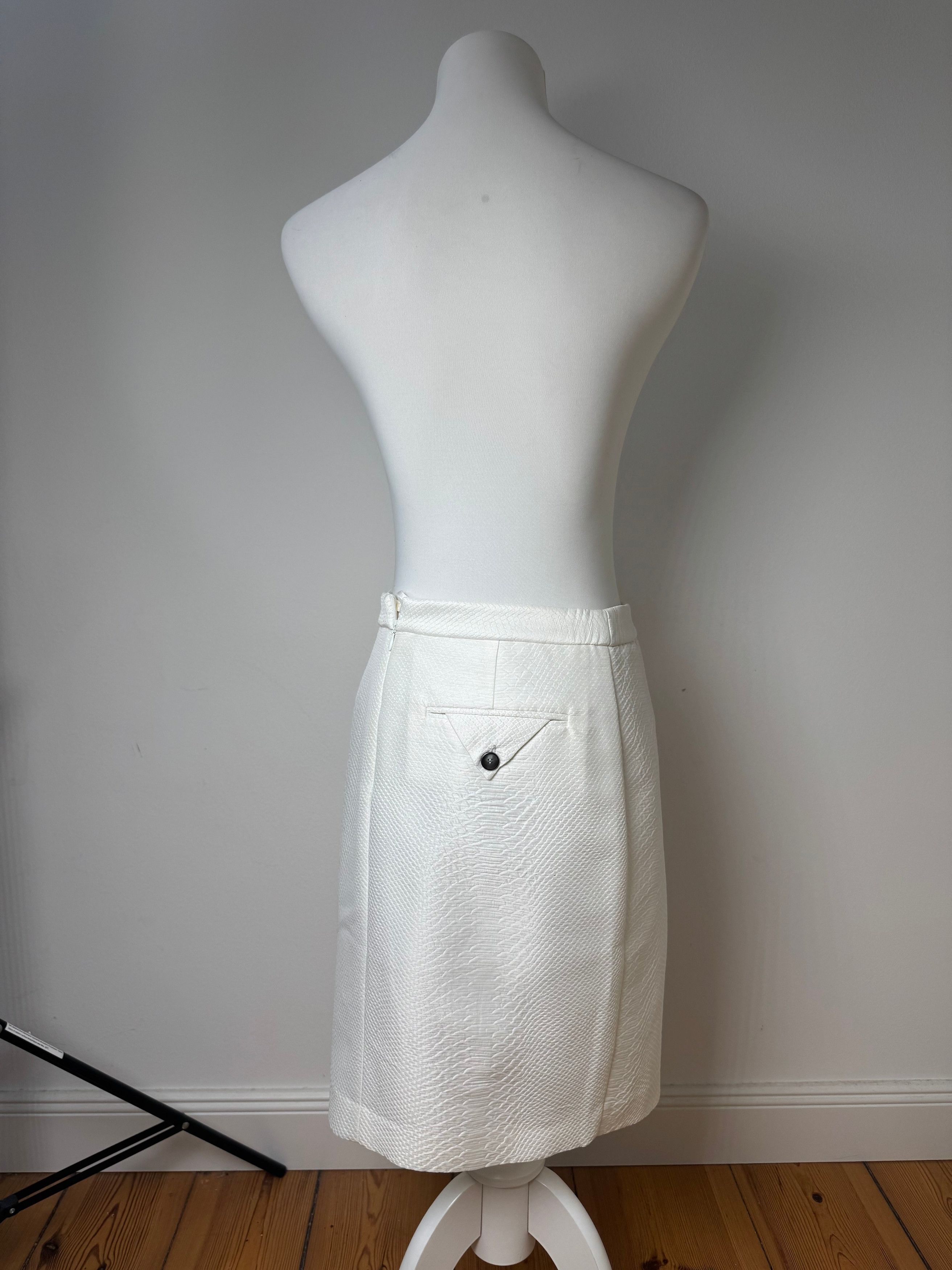 Giorgio Armani Vintage Armani Snake Skirt White Size 27" / US 4 / IT 40 - 3 Thumbnail