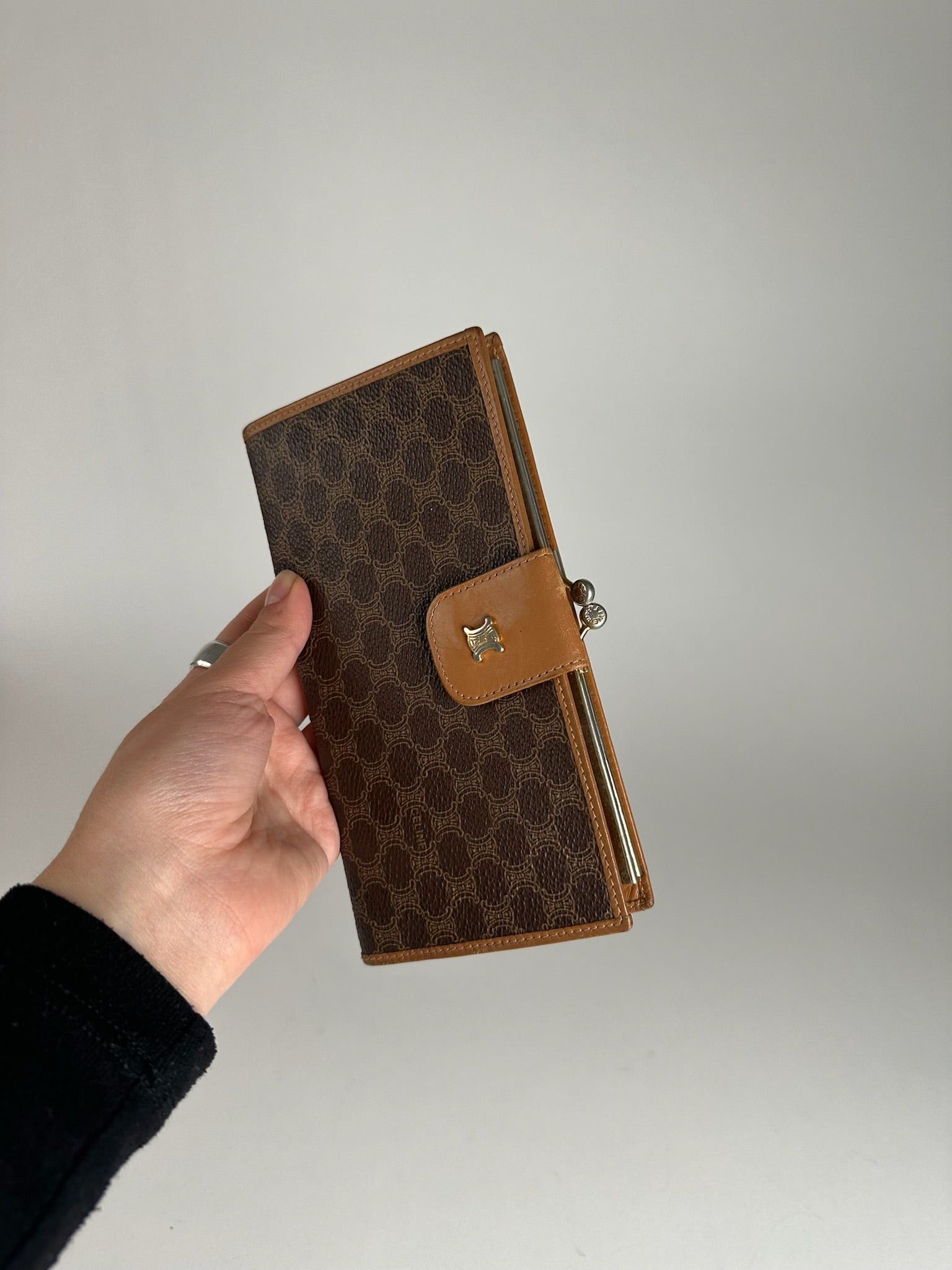 Celine Vintage Paris Monogram Leather wallet brown Size ONE SIZE - 9 Thumbnail