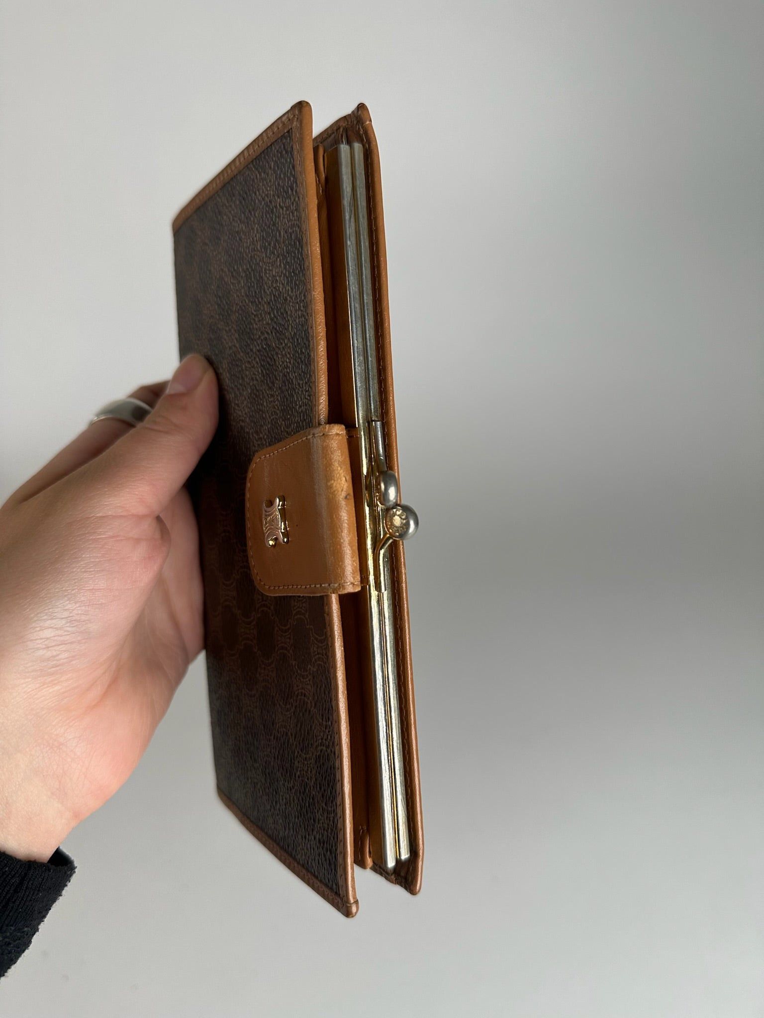 Celine Vintage Paris Monogram Leather wallet brown Size ONE SIZE - 8 Thumbnail