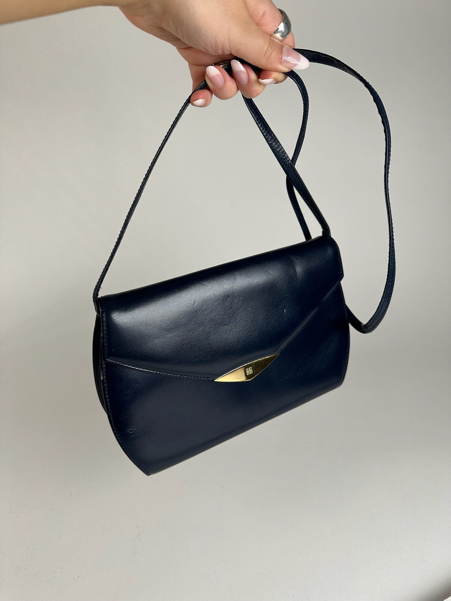 Givenchy Vintage 4G Leather Bag Navy Size ONE SIZE - 9 Thumbnail