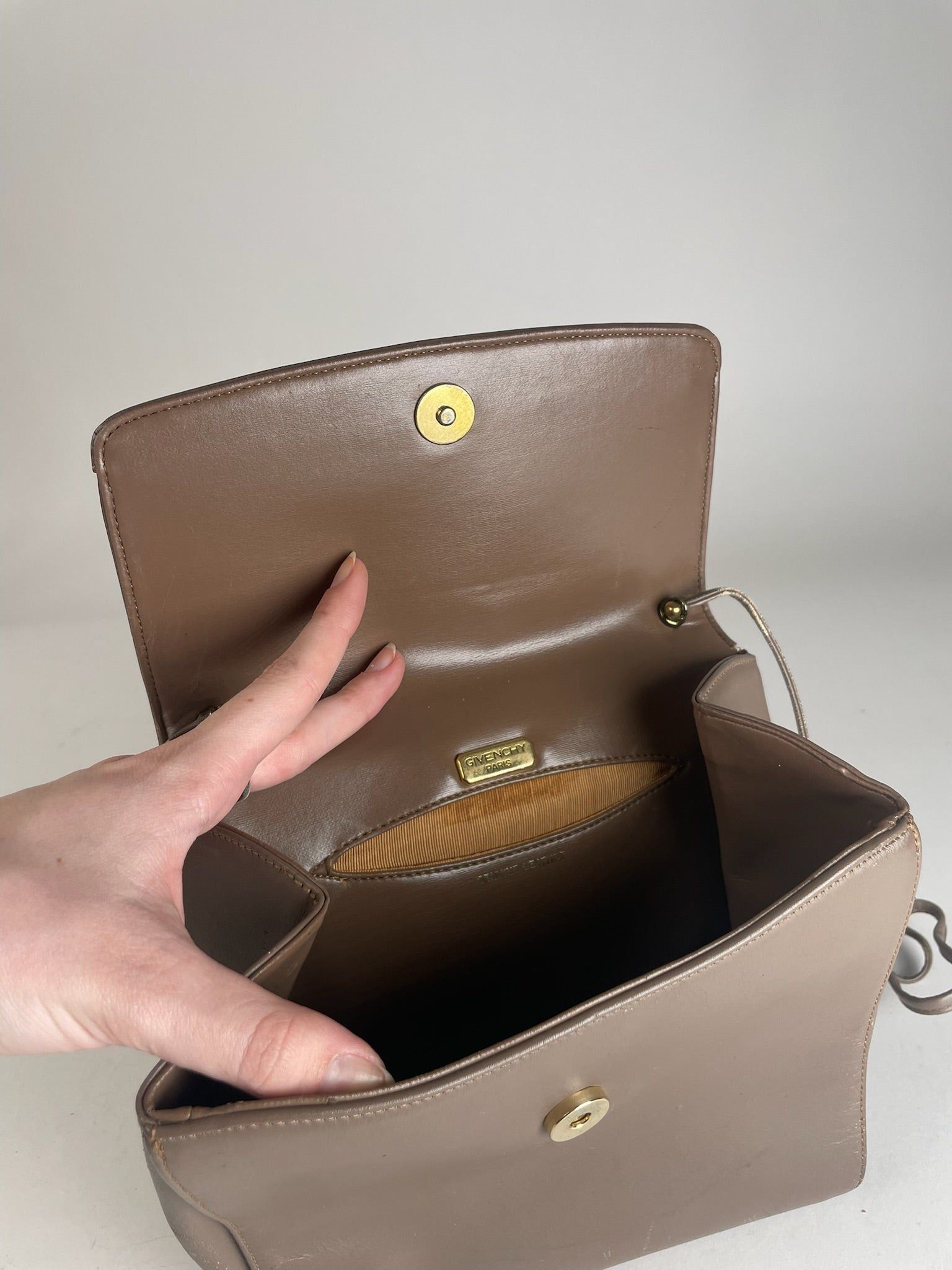 Givenchy Vintage 4G Leather Bag Brown Size ONE SIZE - 5 Thumbnail