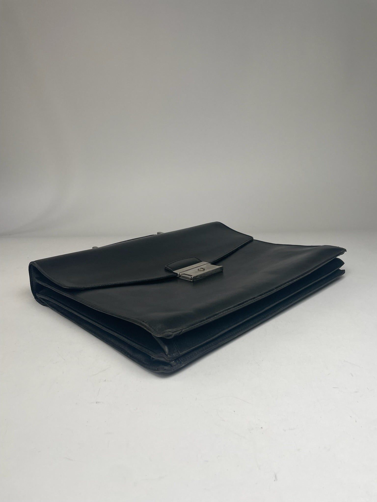 Prada Vintage Leather Briefcase Black Size ONE SIZE - 4 Thumbnail