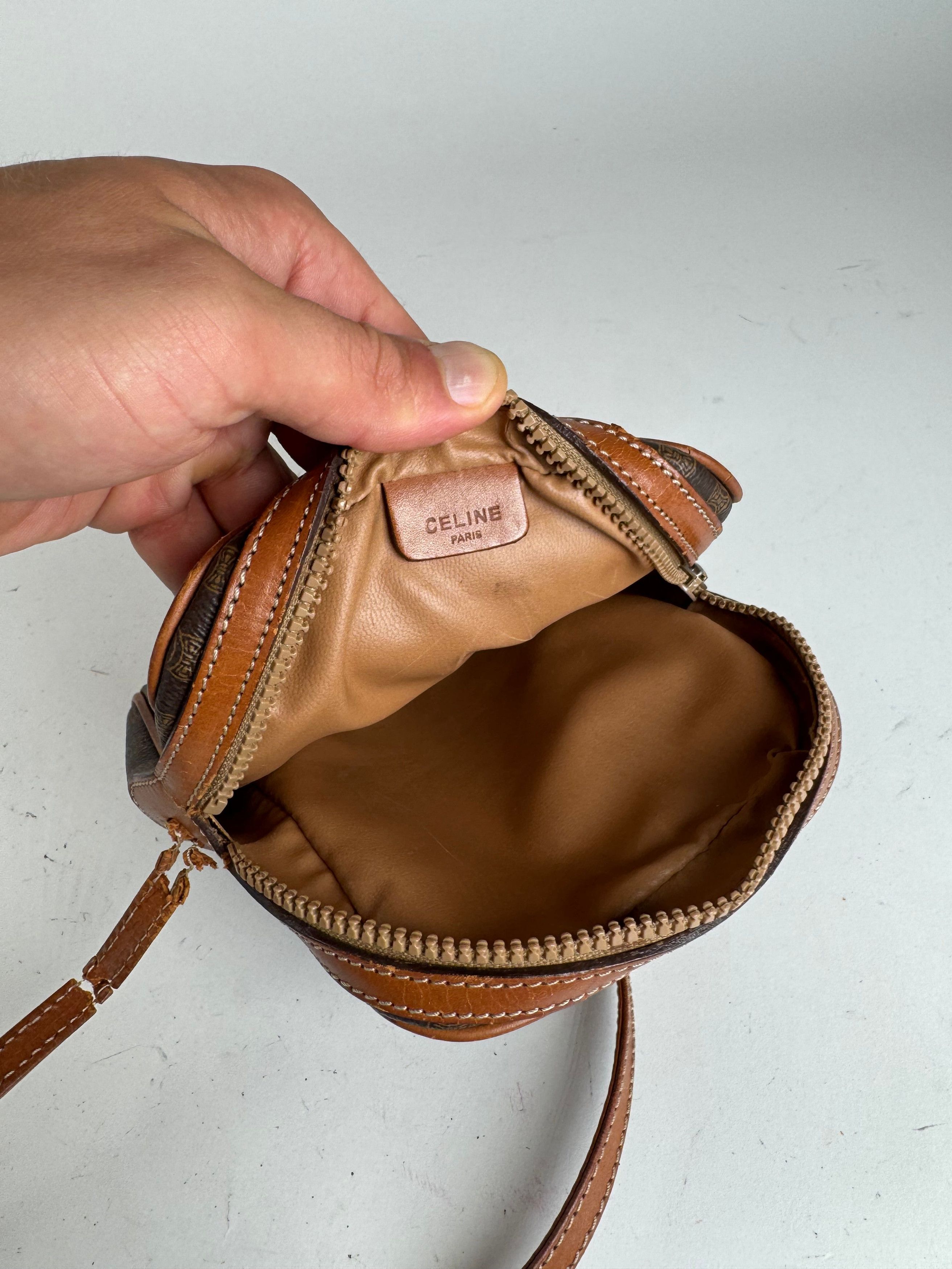 Celine Vintage Triomphe Monogramm Bag Brown Size ONE SIZE - 3 Thumbnail