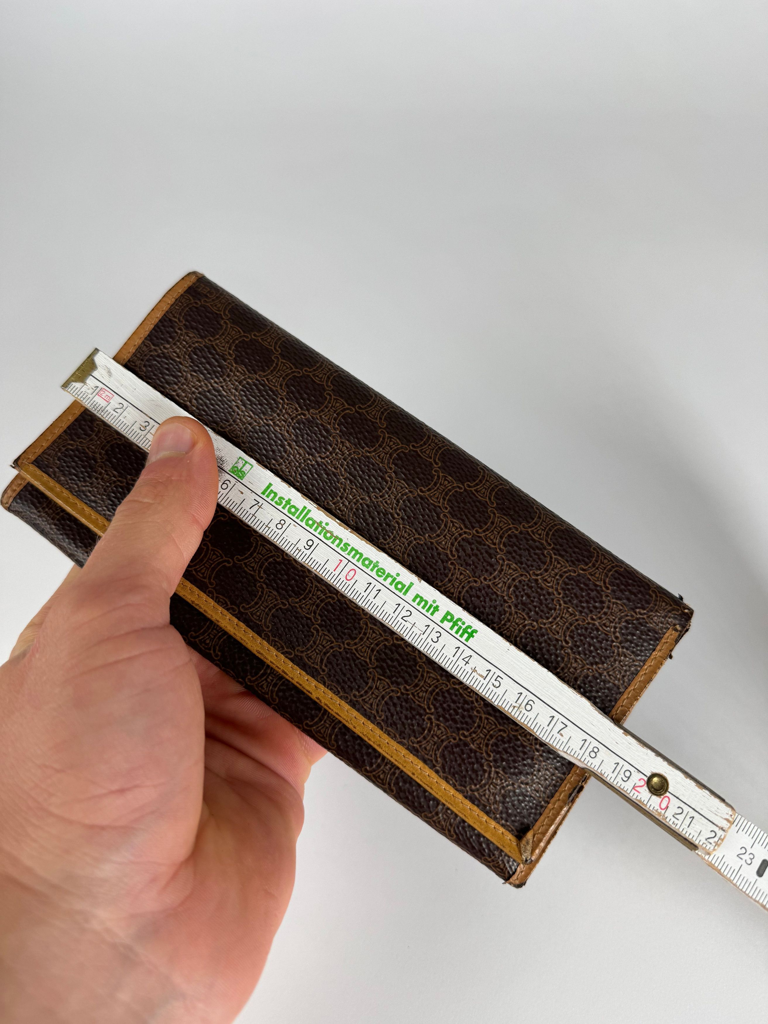 Celine Vintage Paris Leather Monogram ID Holder Size ONE SIZE - 9 Thumbnail