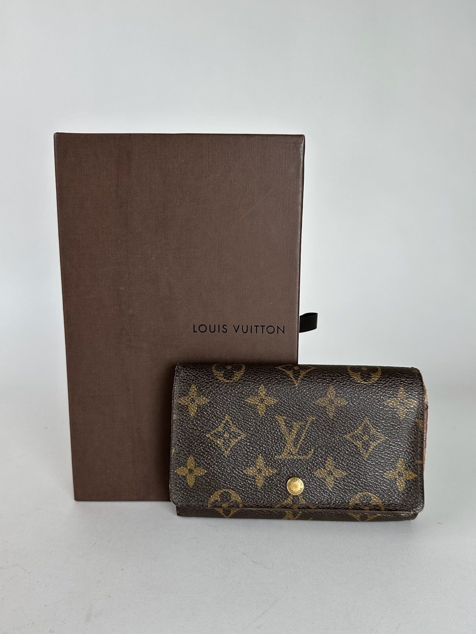 Louis Vuitton Vintage Leather Monogram Wallet Brown Size ONE SIZE - 5 Thumbnail