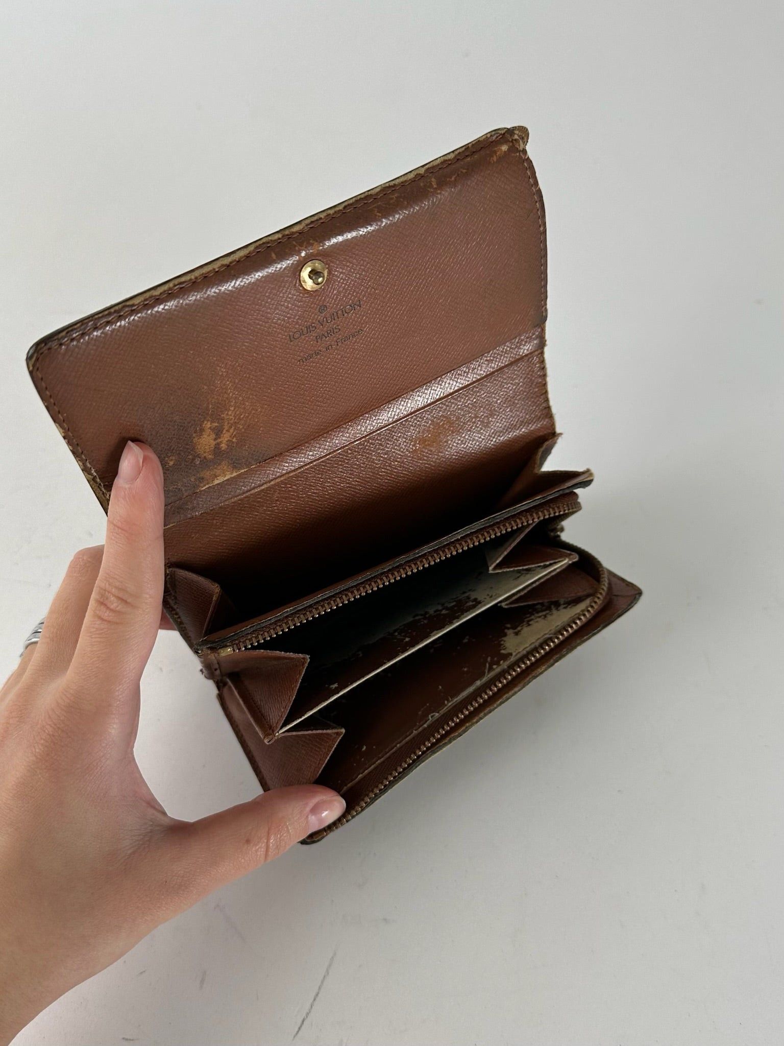Louis Vuitton Vintage Leather Monogram Wallet Brown Size ONE SIZE - 4 Thumbnail
