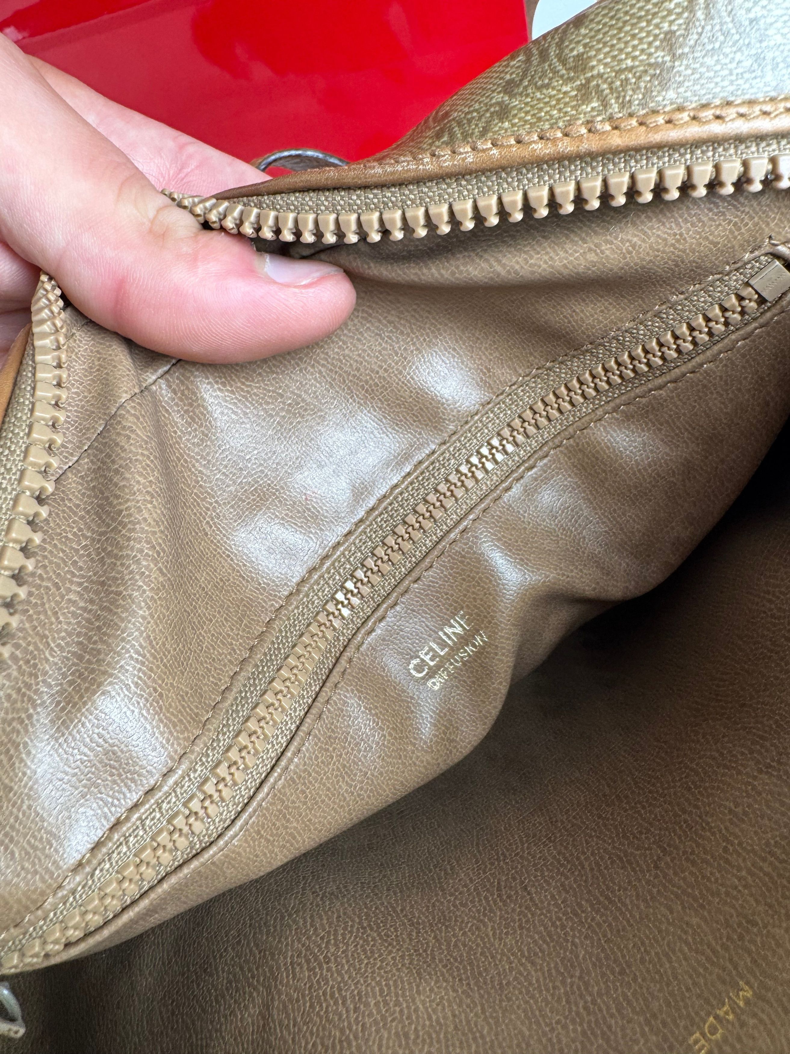 Celine Vintage Monogram Leather Triomphe Bag beige Size ONE SIZE - 7 Thumbnail