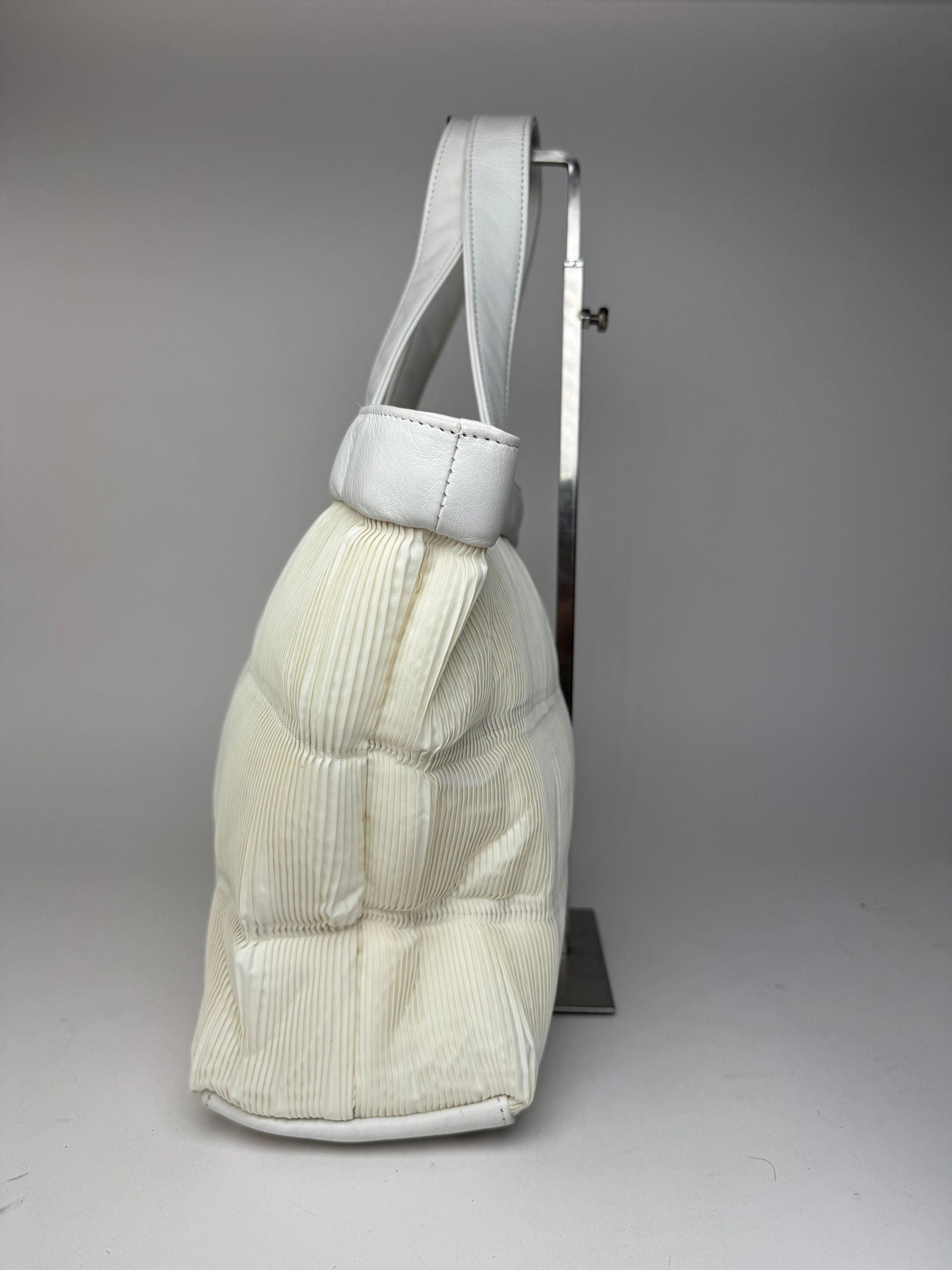 Issey Miyake Vintage Plissee leather bag white Size ONE SIZE - 4 Thumbnail