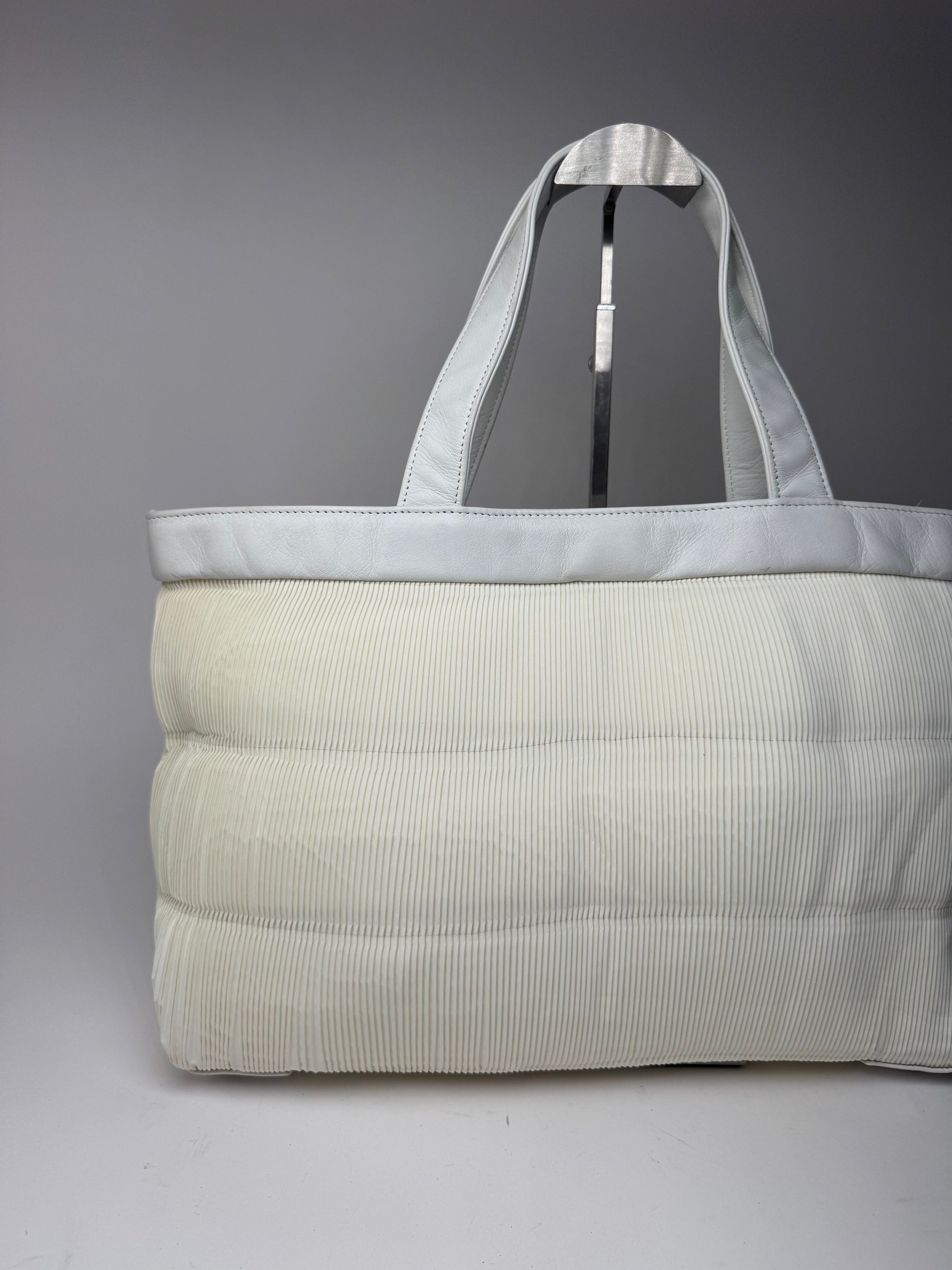 Issey Miyake Vintage Plissee leather bag white Size ONE SIZE - 2 Thumbnail