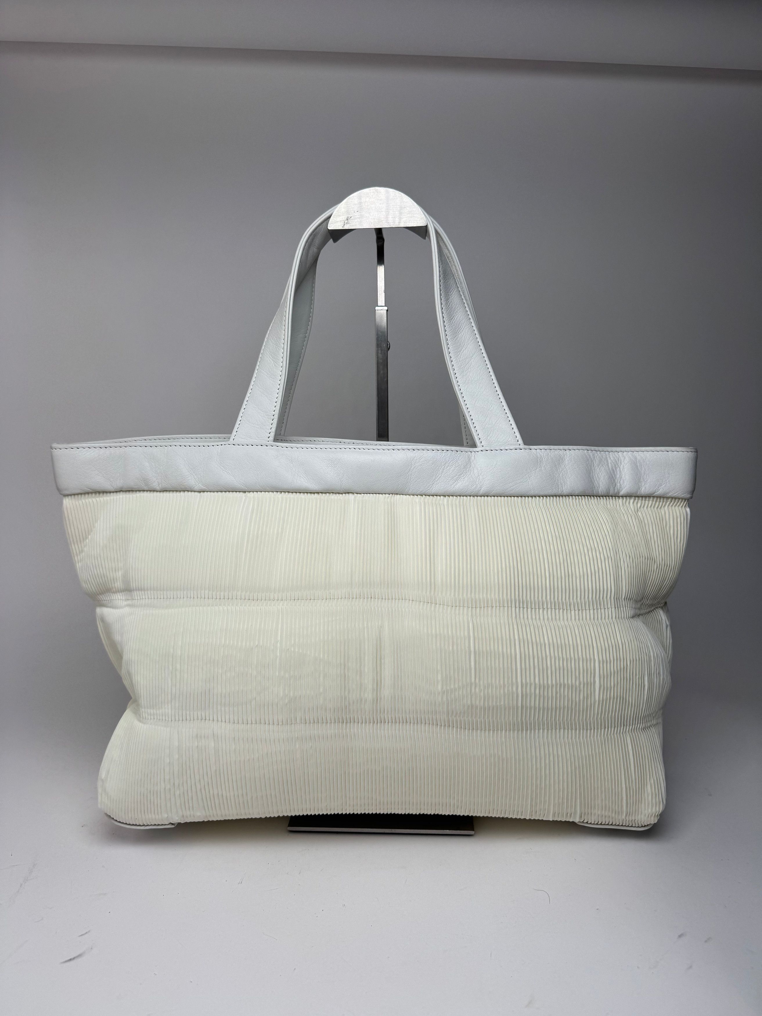 Issey Miyake Vintage Plissee leather bag white Size ONE SIZE - 14 Thumbnail