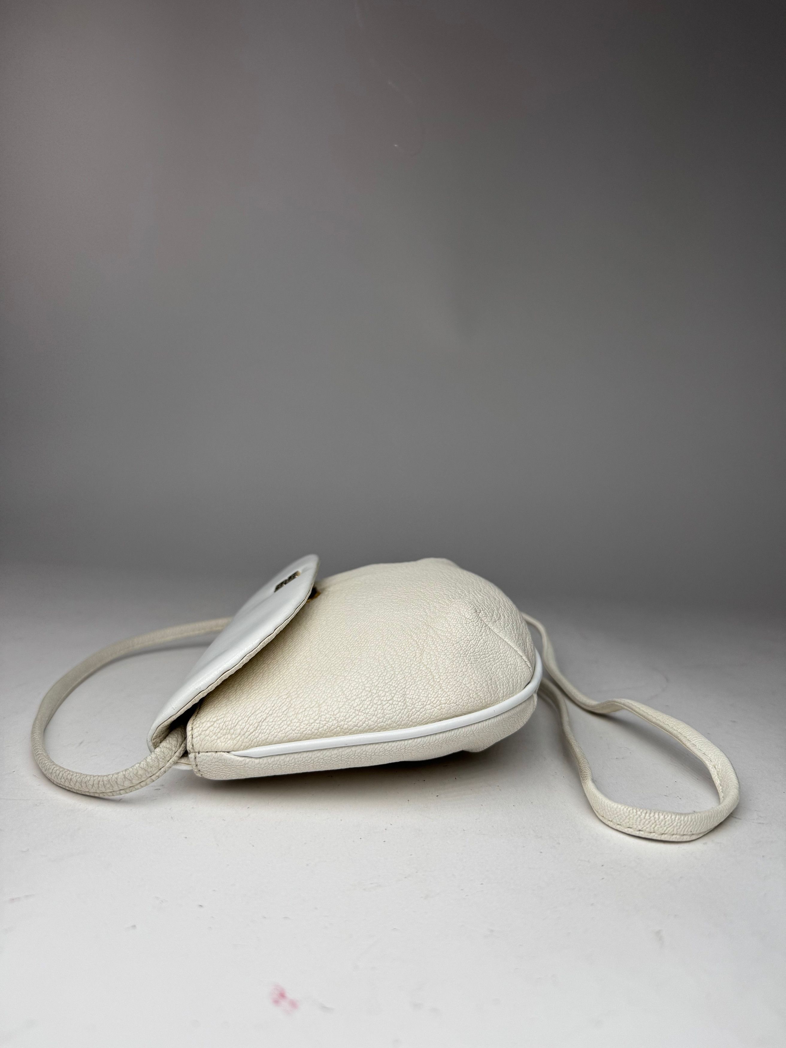 Givenchy Vintage 4G Leather Bag White Size ONE SIZE - 9 Thumbnail