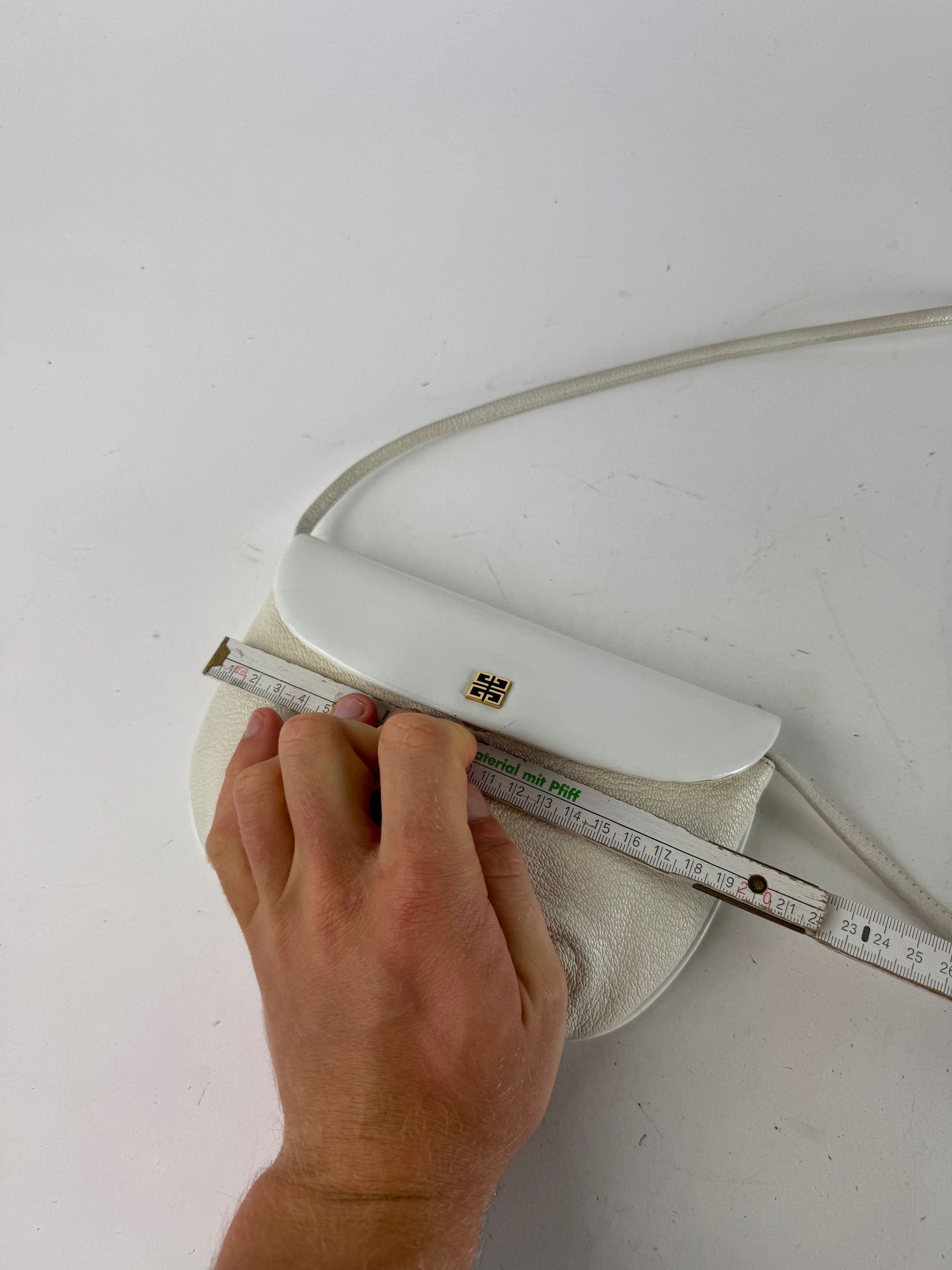Givenchy Vintage 4G Leather Bag White Size ONE SIZE - 11 Thumbnail