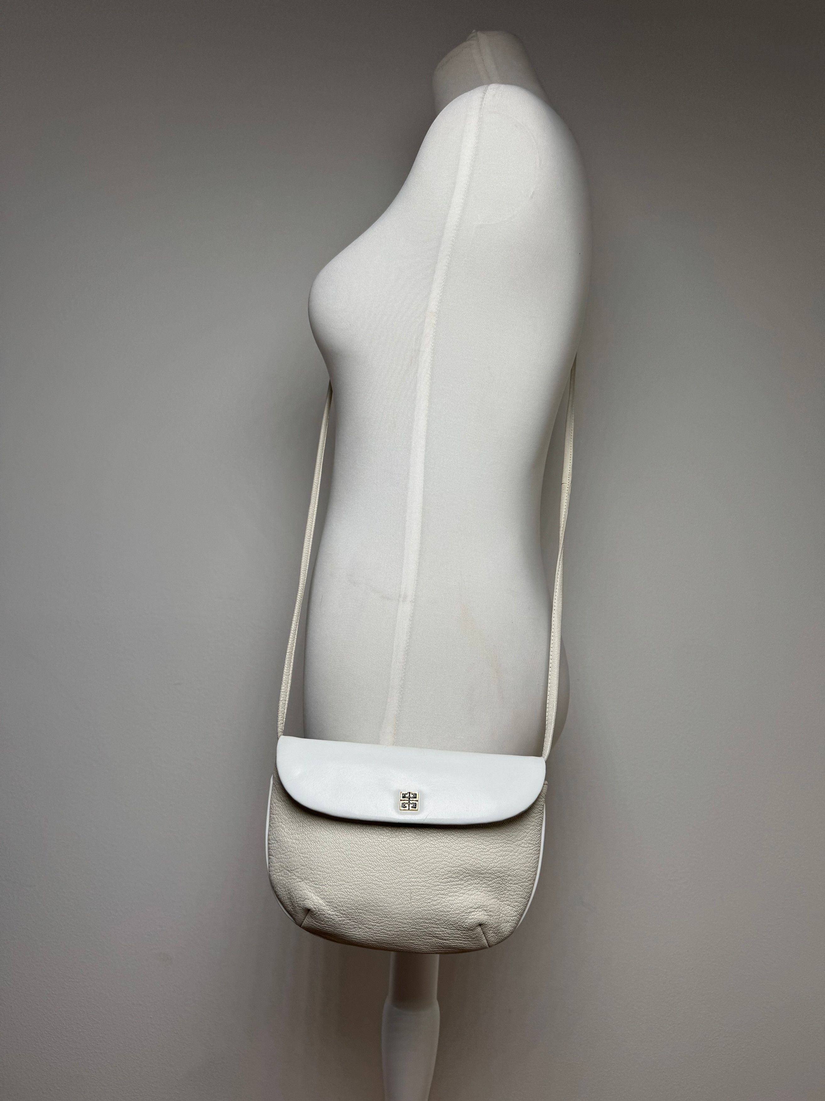 Givenchy Vintage 4G Leather Bag White Size ONE SIZE - 4 Thumbnail