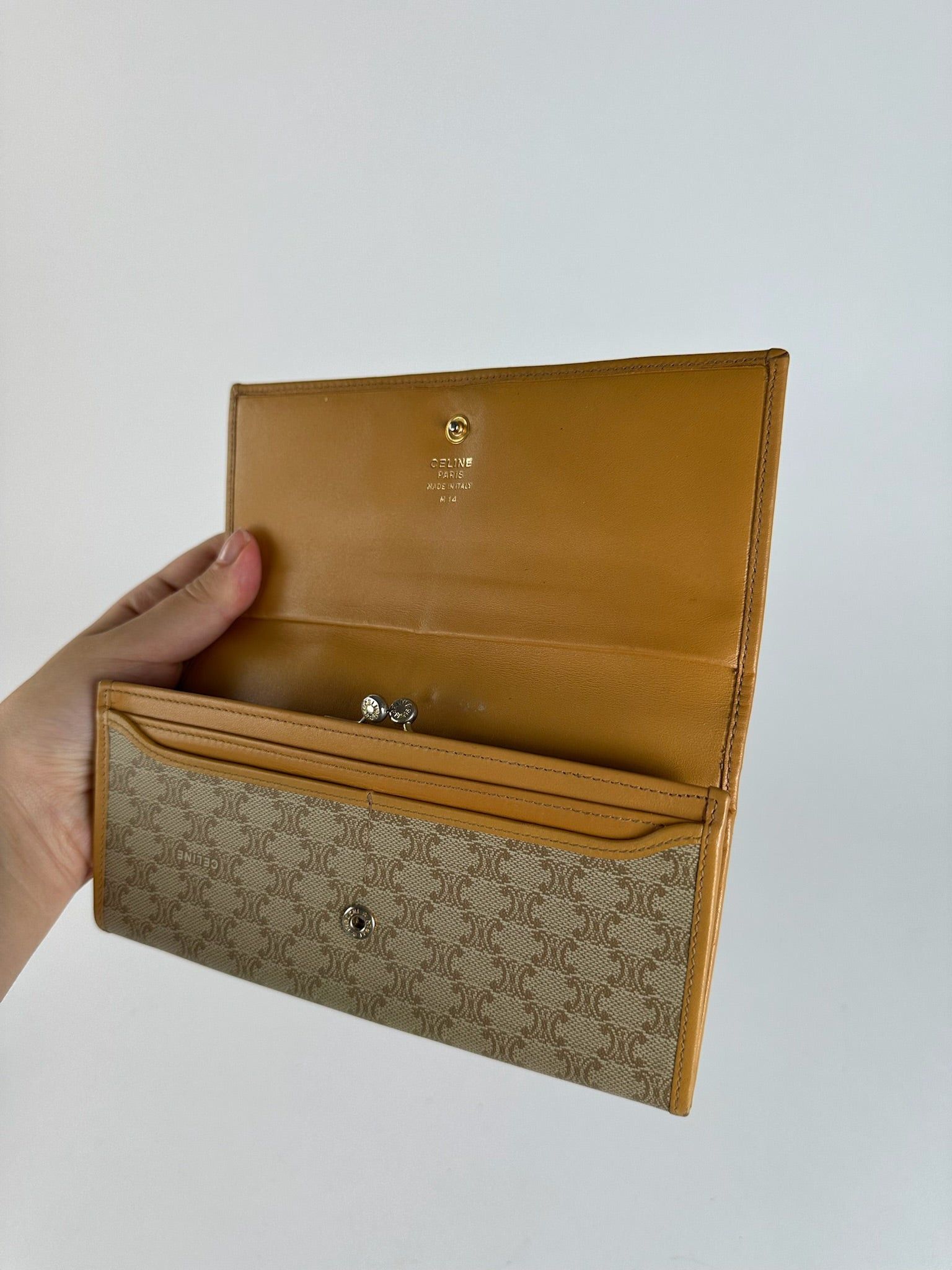 Celine Vintage Triomphe Monogramm Leather wallet beige Brown Size ONE SIZE - 3 Thumbnail