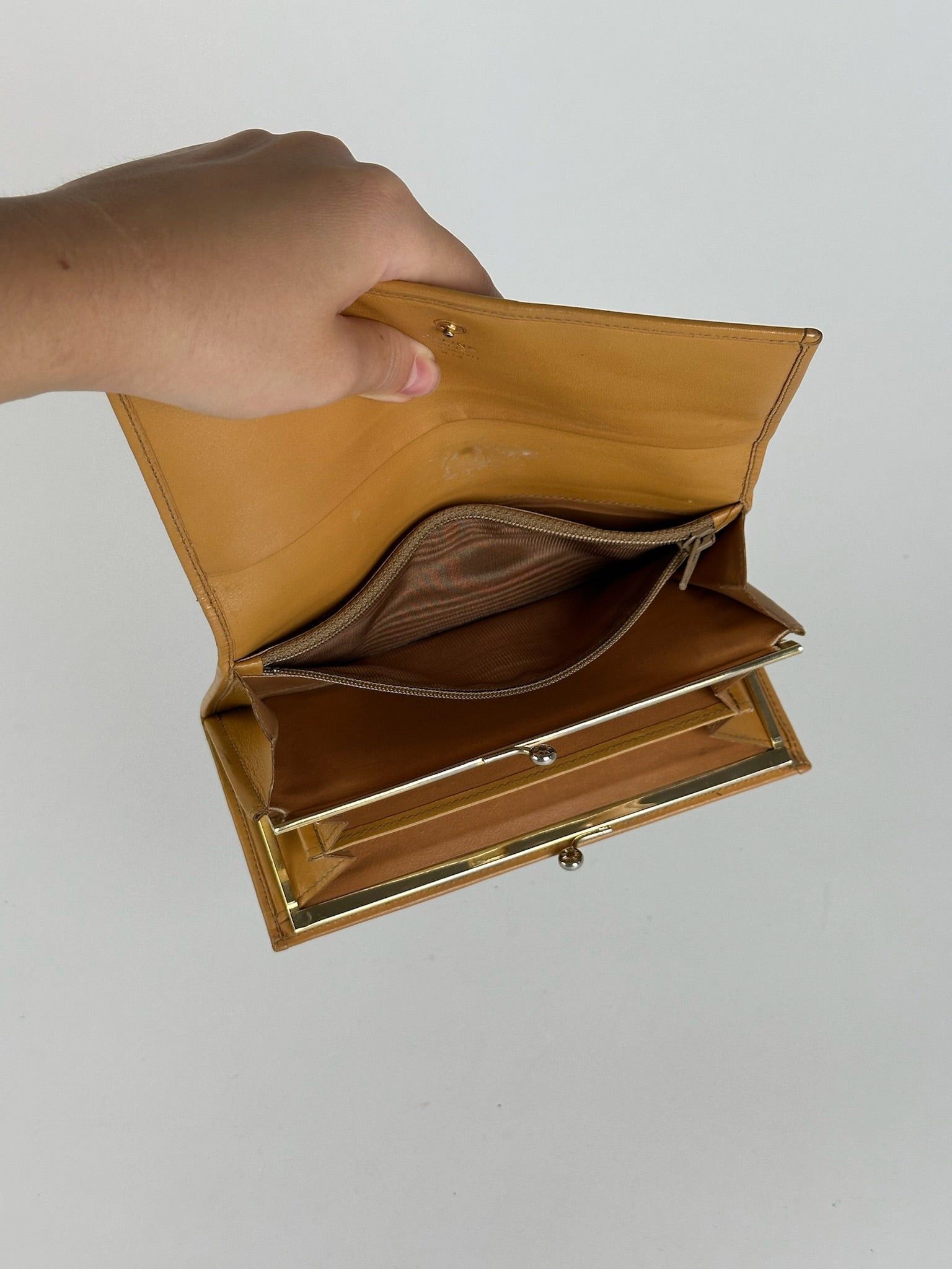 Celine Vintage Triomphe Monogramm Leather wallet beige Brown Size ONE SIZE - 4 Thumbnail