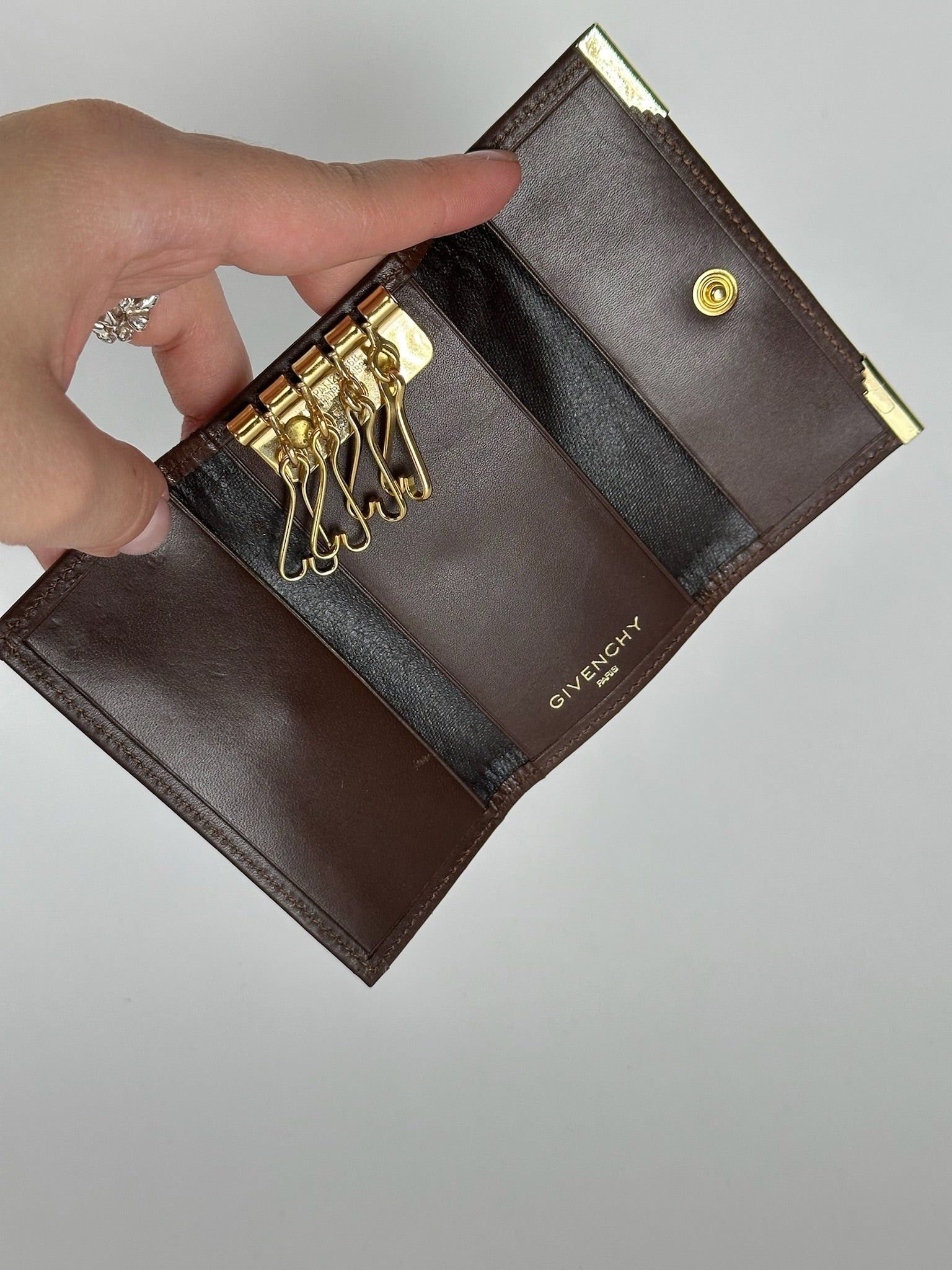 Givenchy Vintage Leather Key Holder Brown Size ONE SIZE - 7 Thumbnail