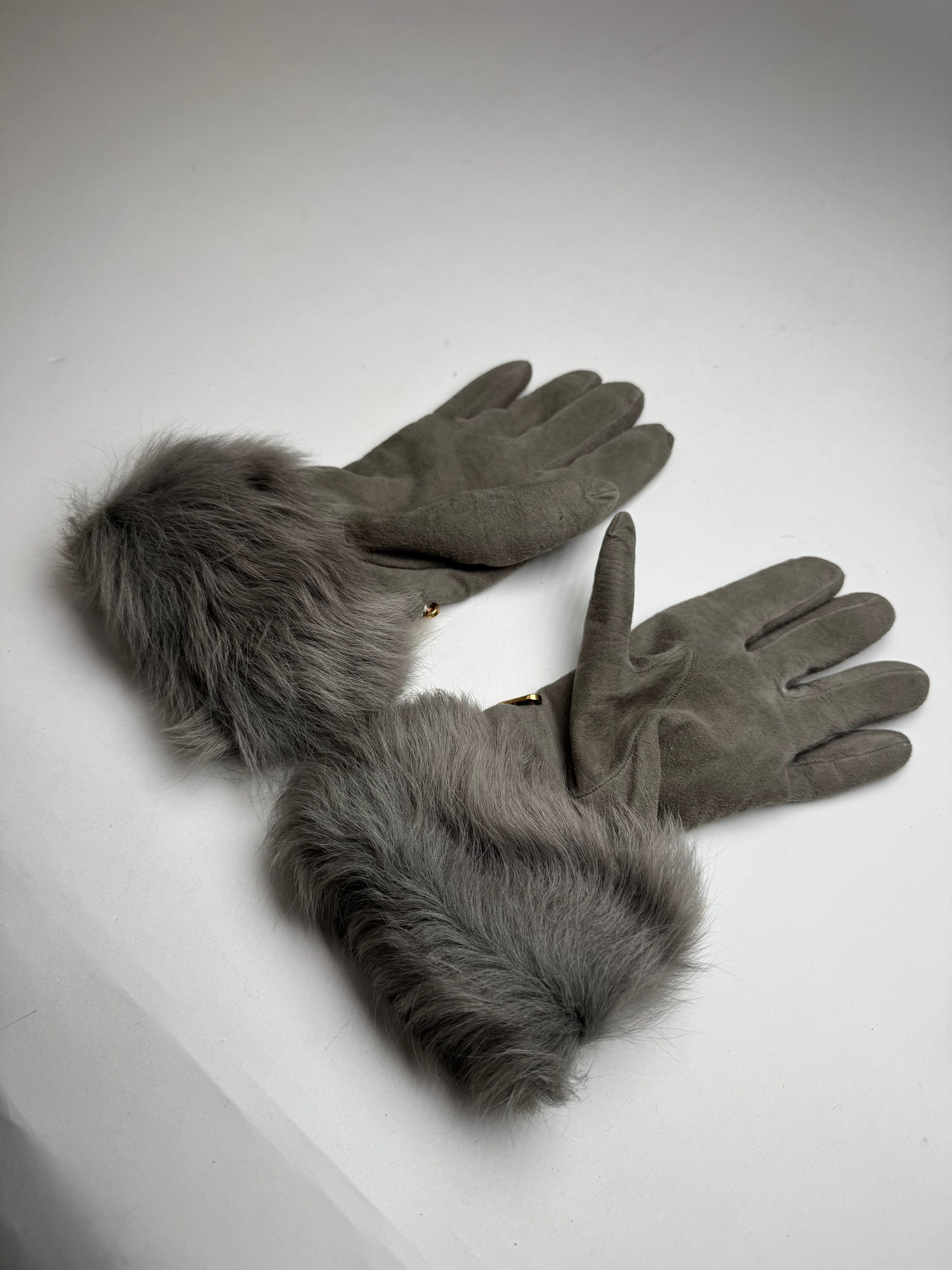 Escada Vintage Suede Cashmere Gloves 7 grey Size ONE SIZE - 2 Thumbnail