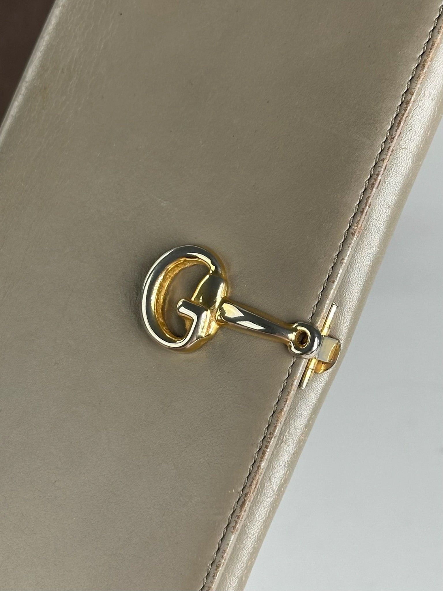 Gucci Vintage Horsebit Patent Leather Wallet beige Size ONE SIZE - 3 Thumbnail