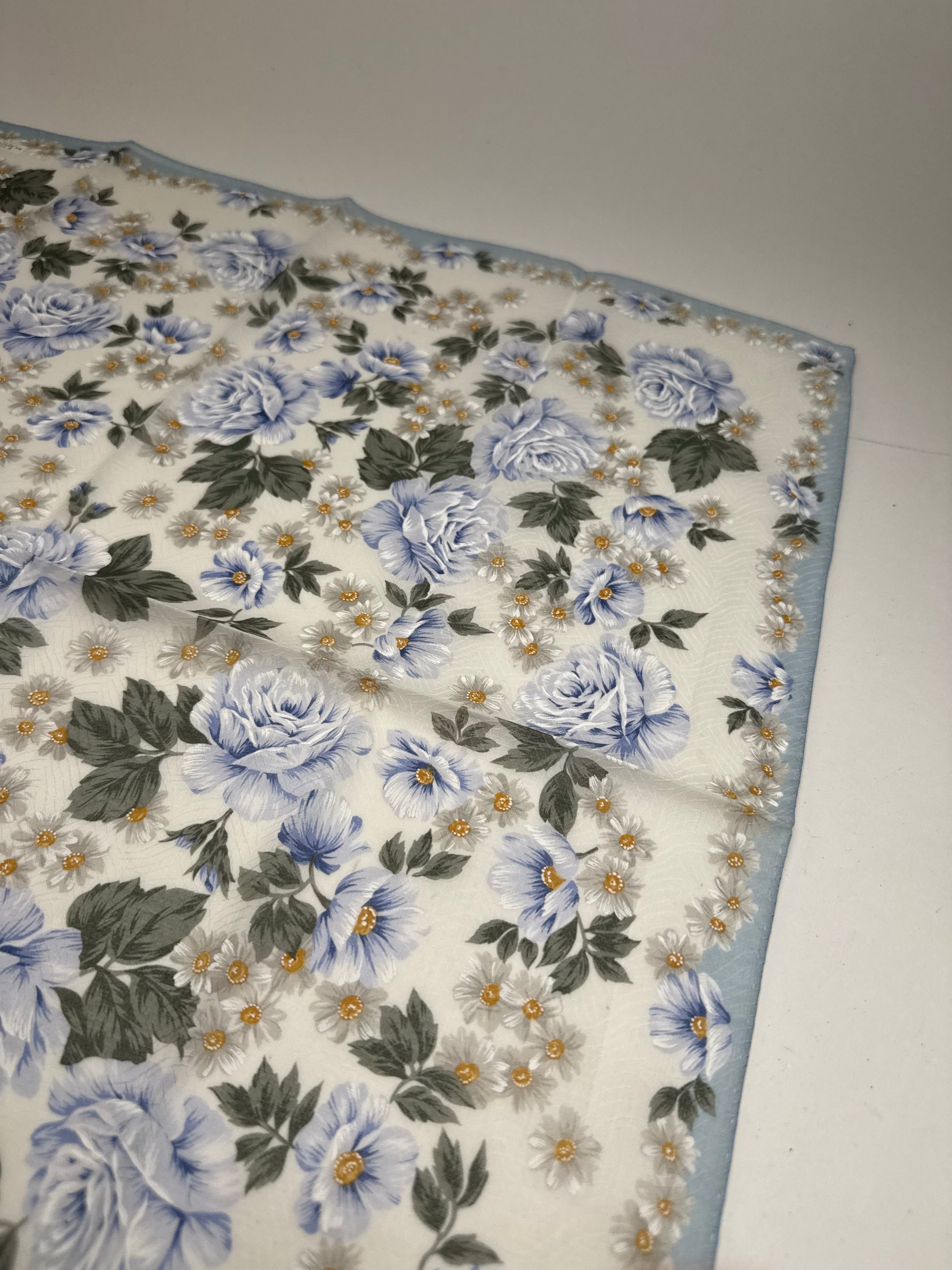Dior Vintage Scarf Blue White Size ONE SIZE - 6 Thumbnail