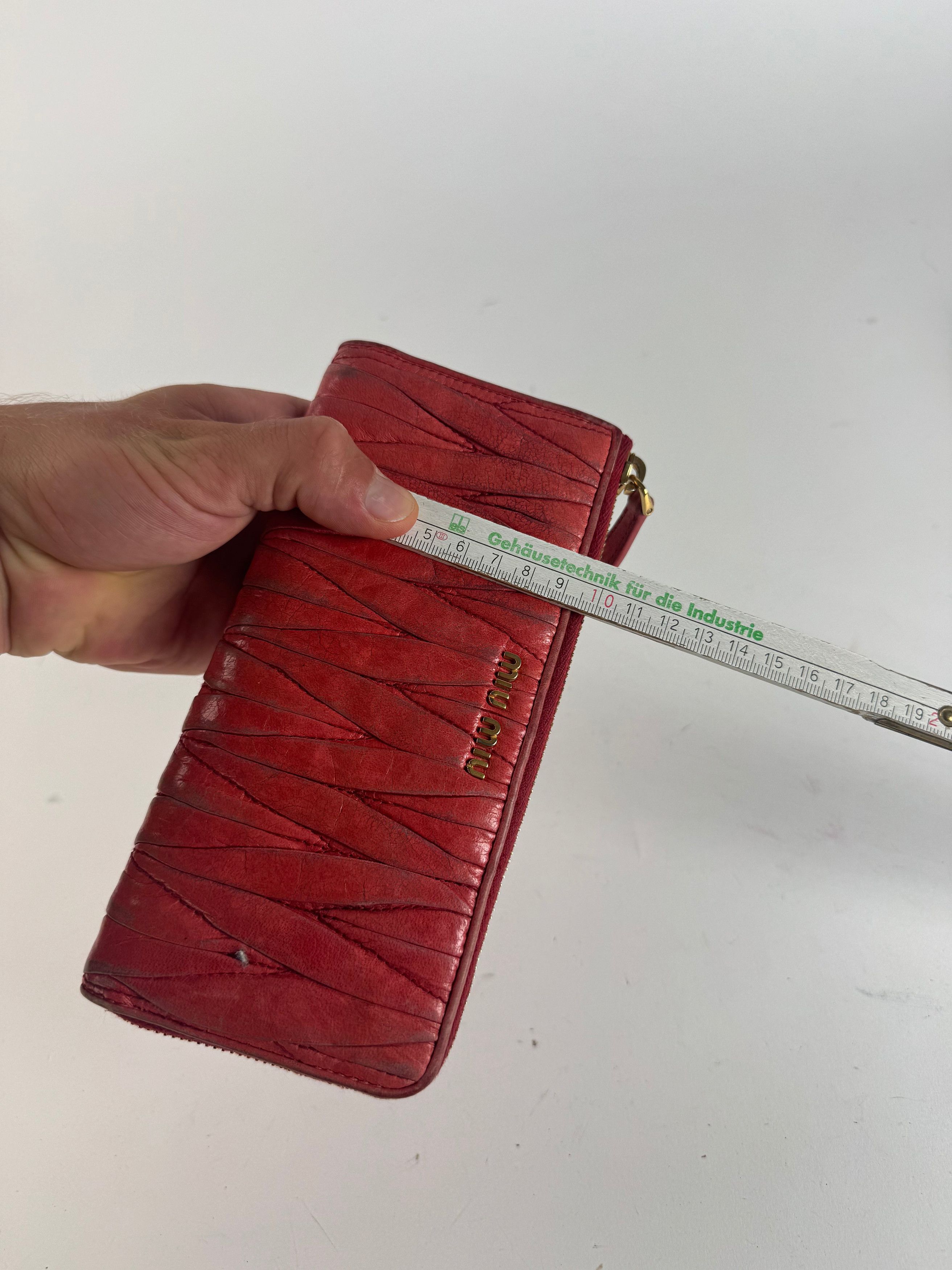 Miu Miu Vintage Metallasse Leather wallet red Size ONE SIZE - 9 Thumbnail