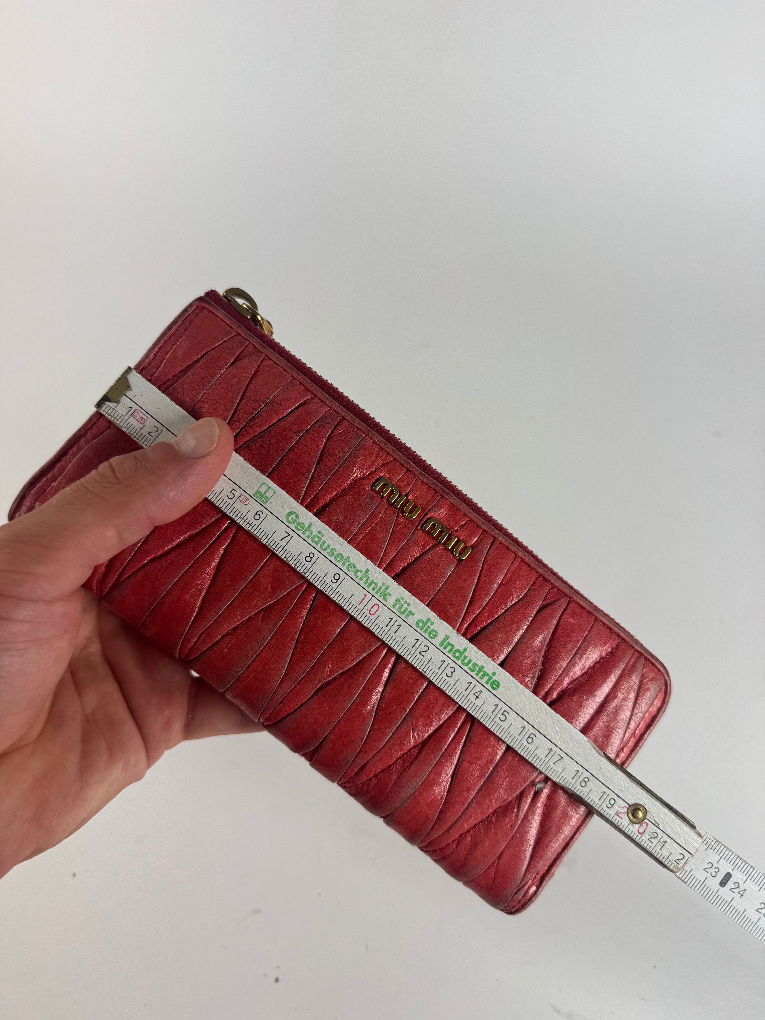 Miu Miu Vintage Metallasse Leather wallet red Size ONE SIZE - 8 Thumbnail