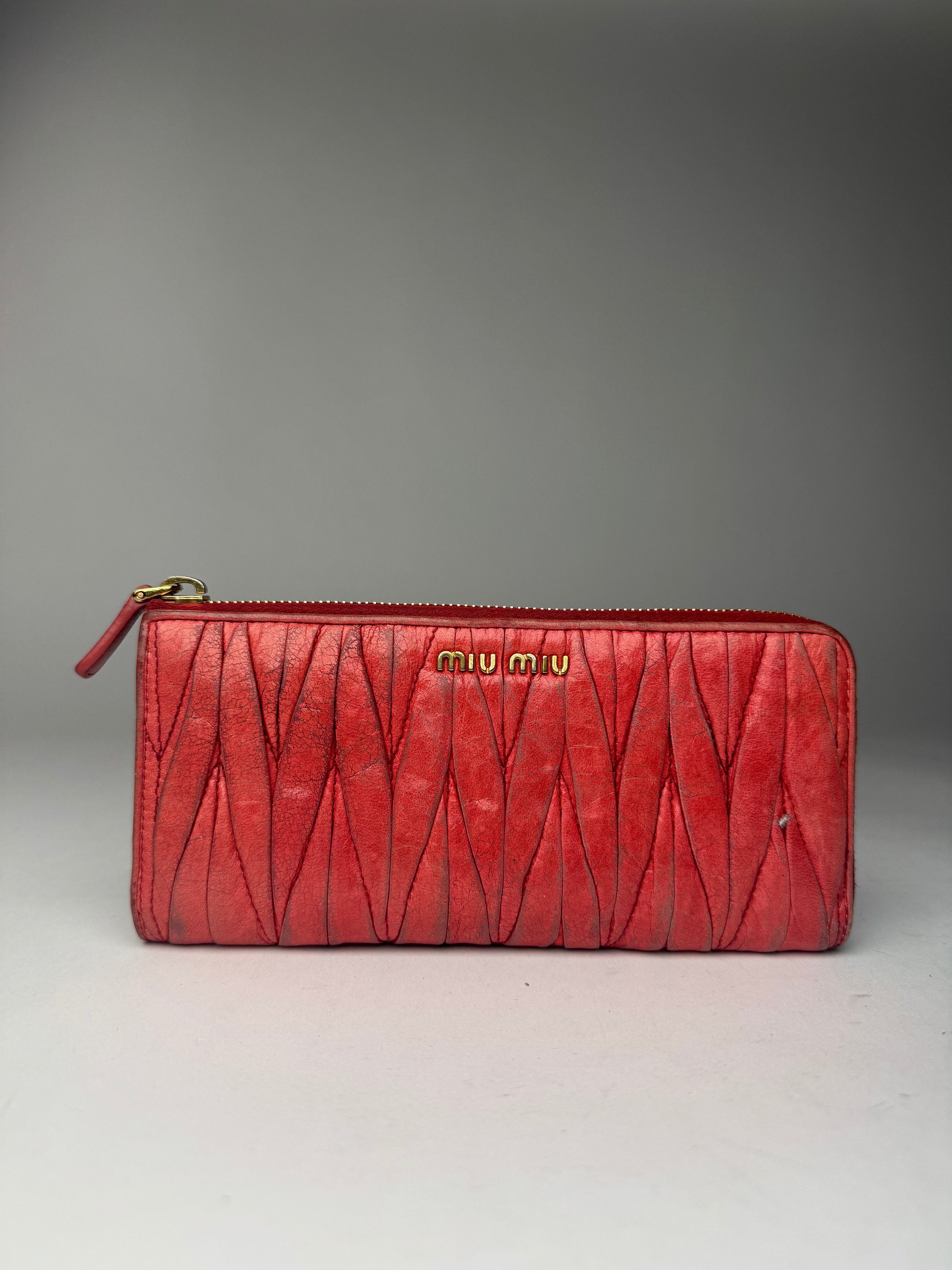 Miu Miu Vintage Metallasse Leather wallet red Size ONE SIZE - 3 Thumbnail