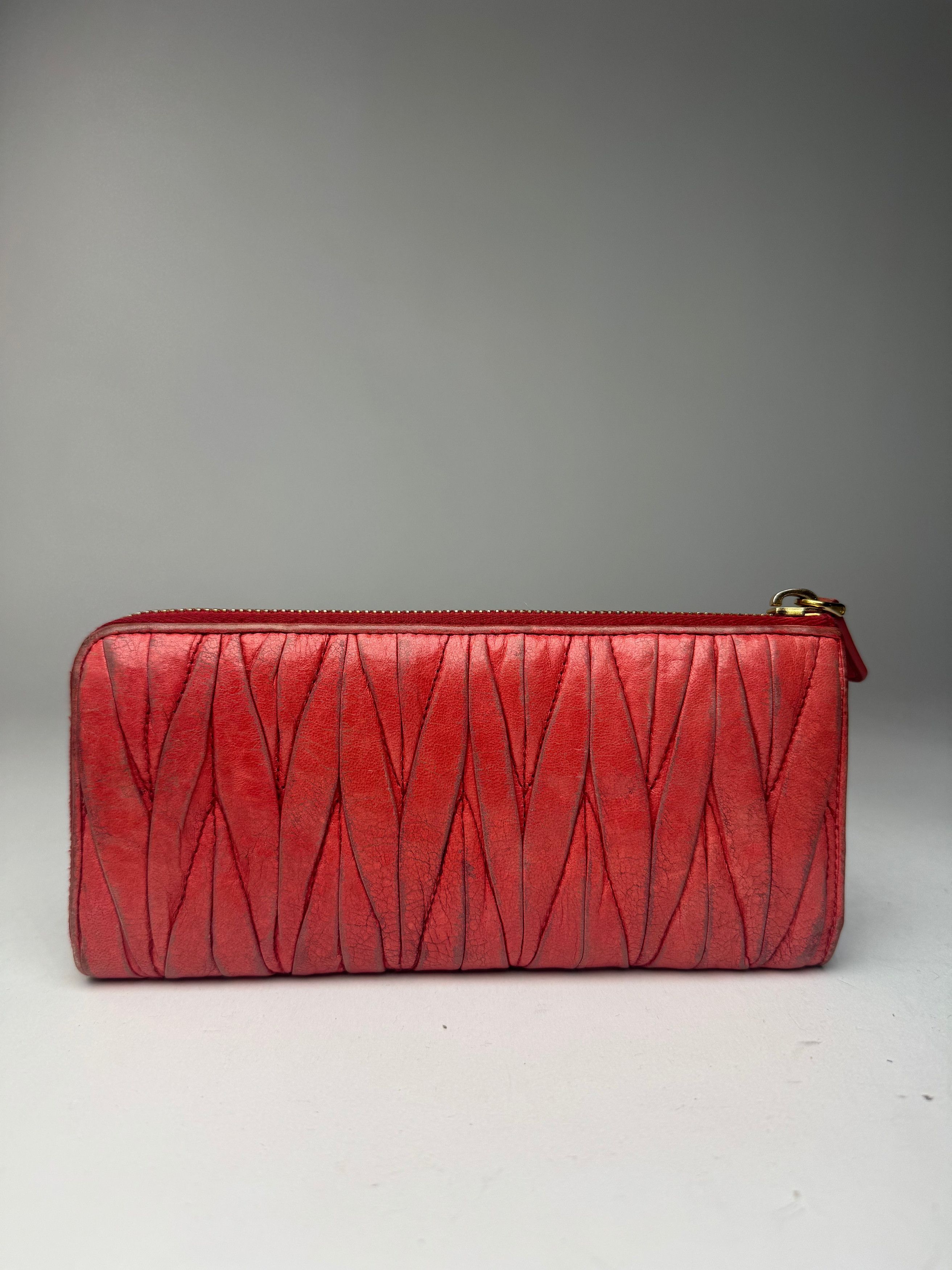 Miu Miu Vintage Metallasse Leather wallet red Size ONE SIZE - 2 Thumbnail