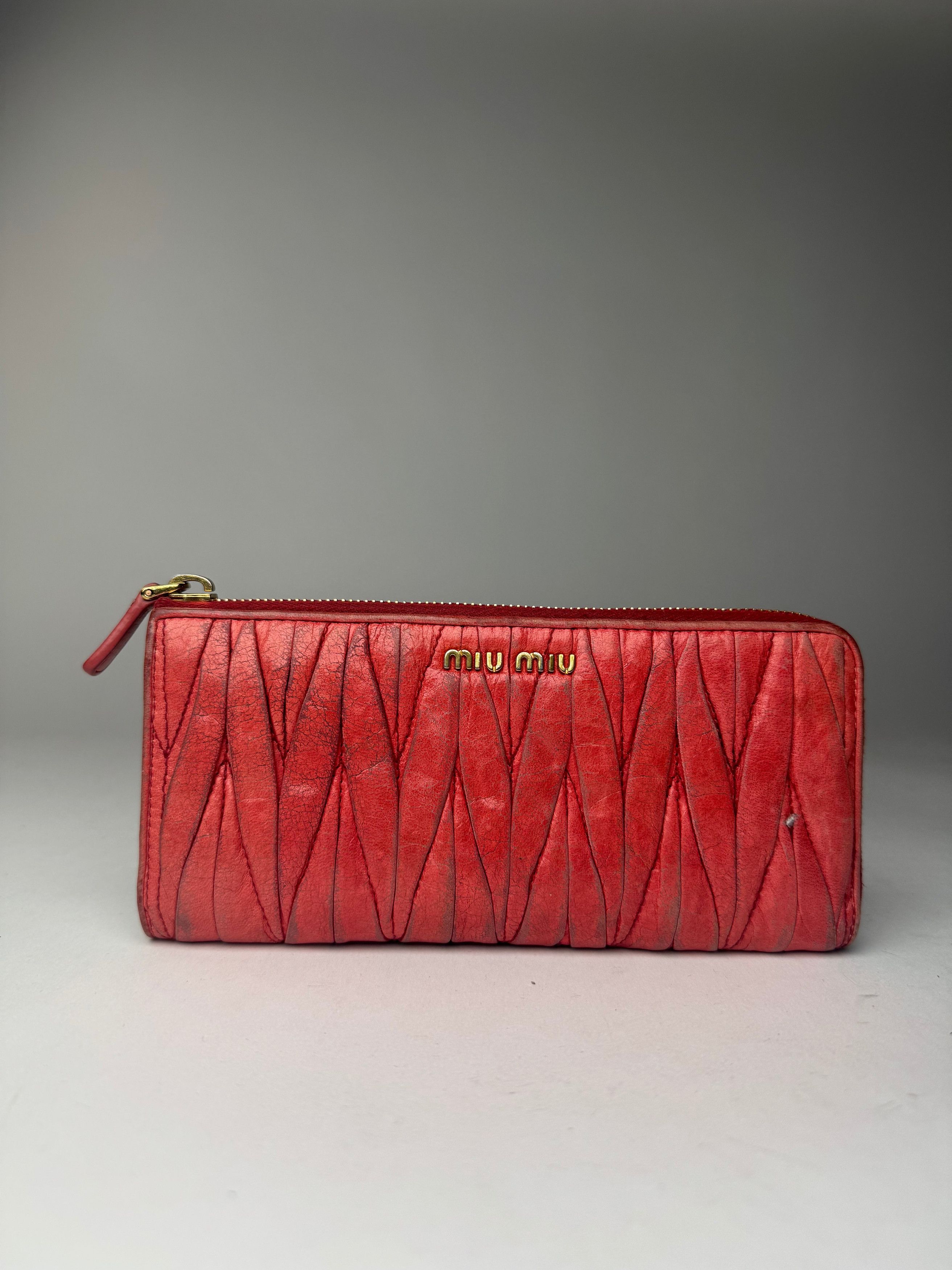 Miu Miu Vintage Metallasse Leather wallet red Size ONE SIZE - 10 Thumbnail