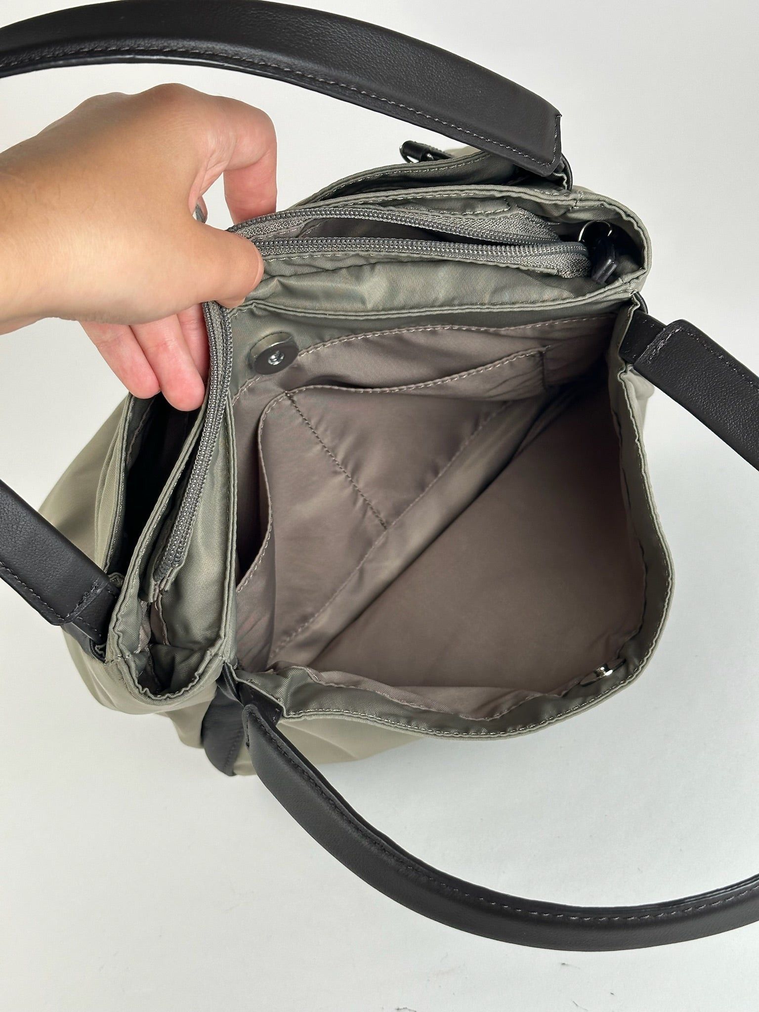 Yohji Yamamoto Vintage Polyester Leather Bag Grey Black Size ONE SIZE - 14 Thumbnail