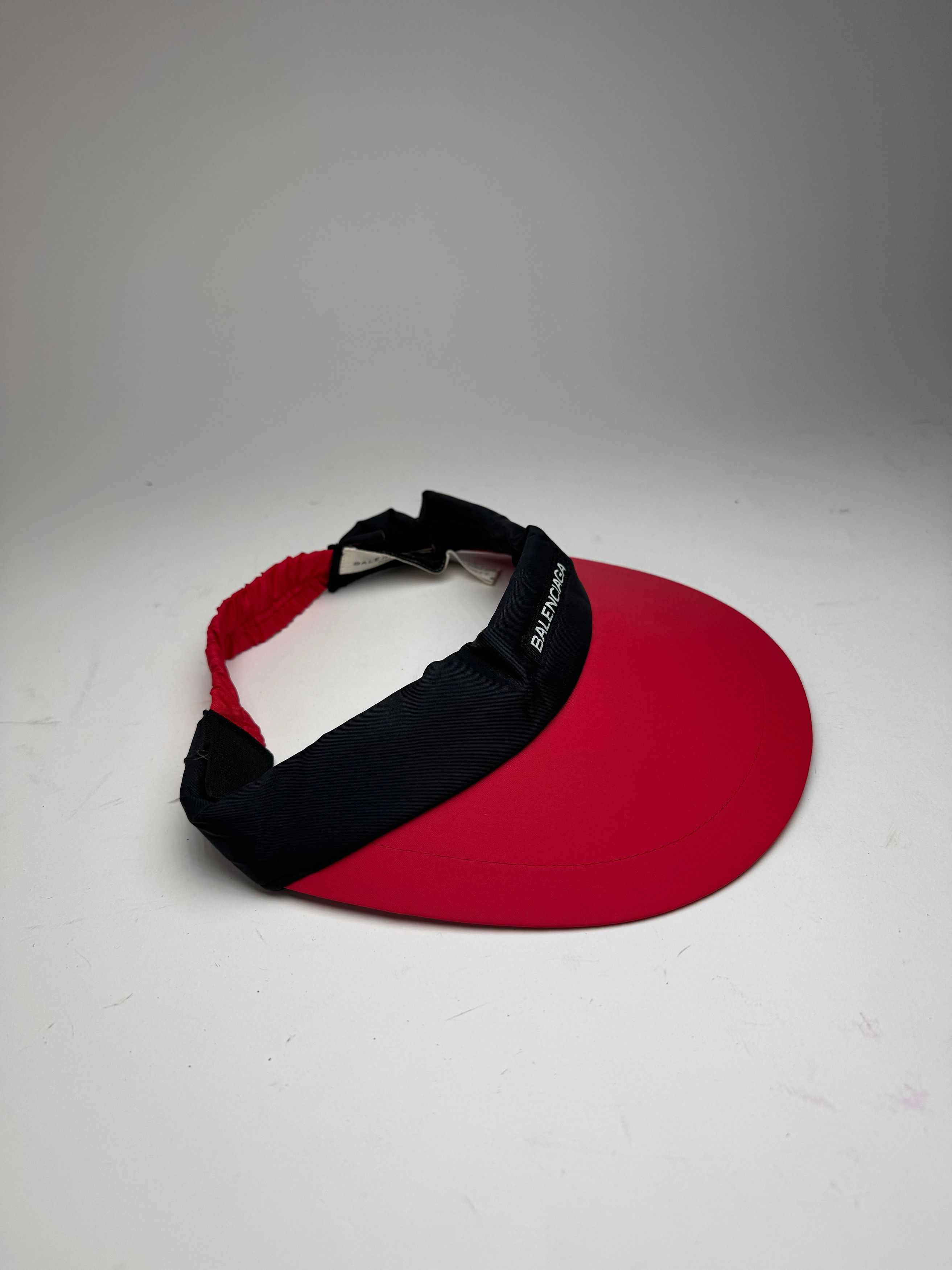 Balenciaga Vintage Suncape Red black Size ONE SIZE - 2 Thumbnail