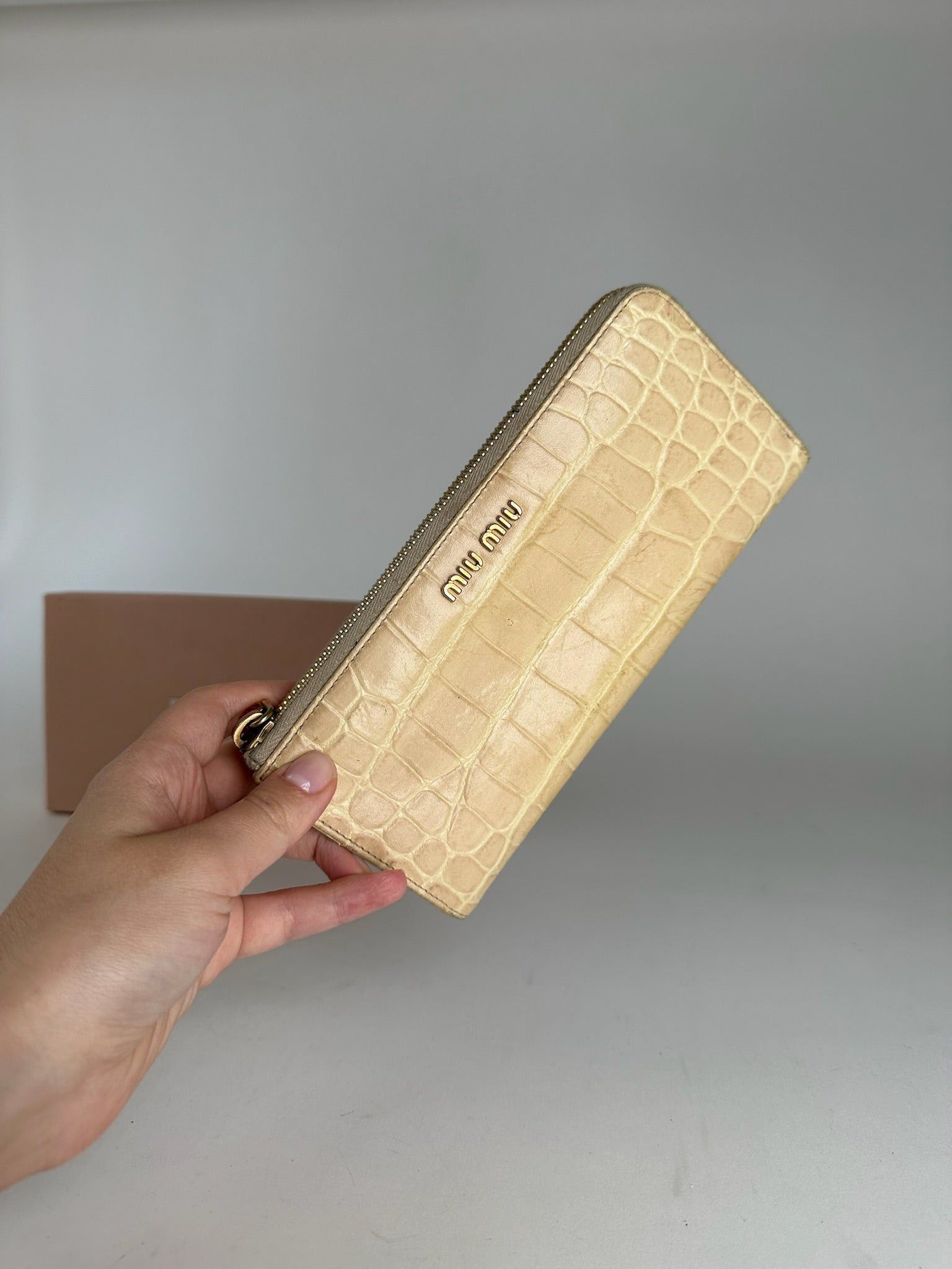 Miu Miu Vintage Leather Wallet White Size ONE SIZE - 5 Thumbnail