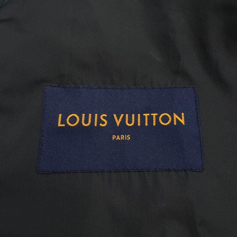 Louis Vuitton Louis Vuitton LV Logo Hooded Jacket Size US XL / EU 56 / 4 - 4 Thumbnail