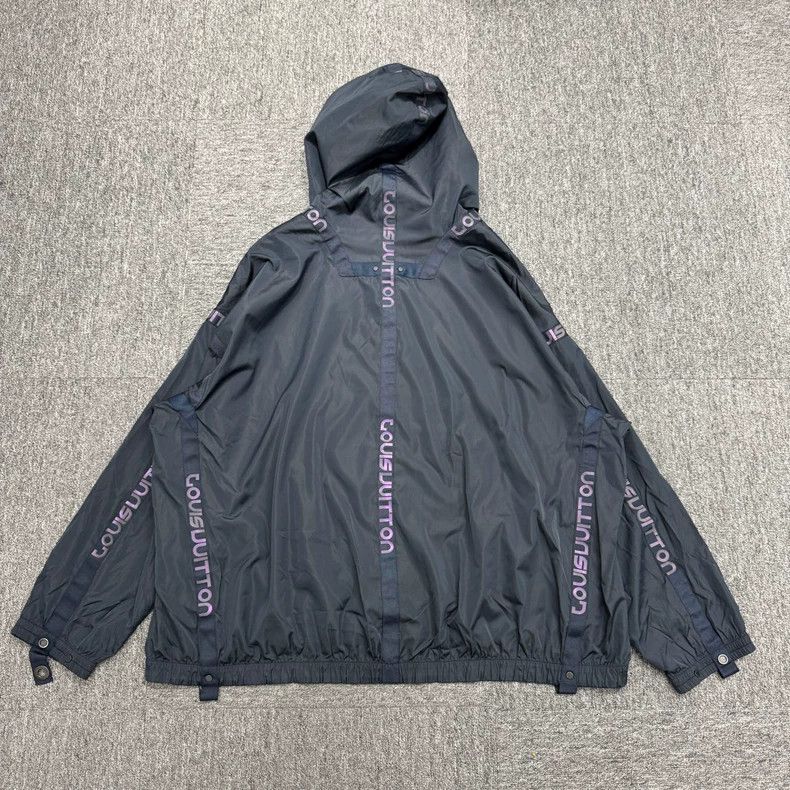 Louis Vuitton Louis Vuitton LV Logo Hooded Jacket Size US XL / EU 56 / 4 - 2 Thumbnail