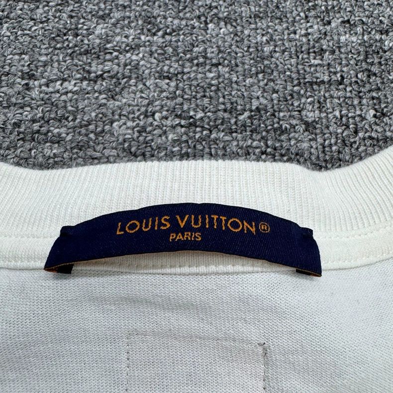 Louis Vuitton Louis Vuitton Beaded Letter Short-Sleeve T-Shirt Size US XXL / EU 58 / 5 - 3 Thumbnail
