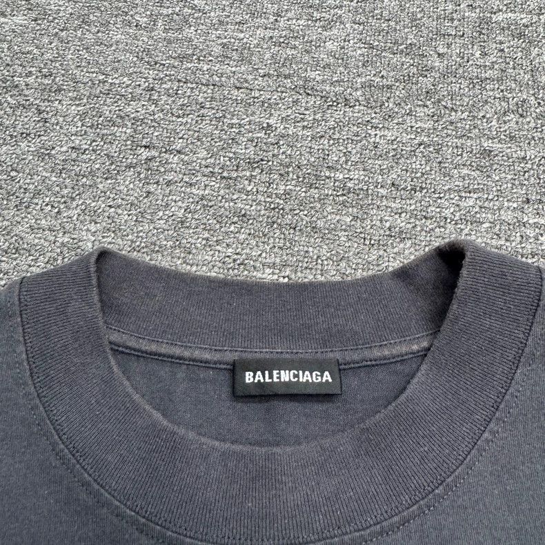 Balenciaga Balenciaga Distressed Embroidered Short Sleeve Size US XS / EU 42 / 0 - 3 Thumbnail