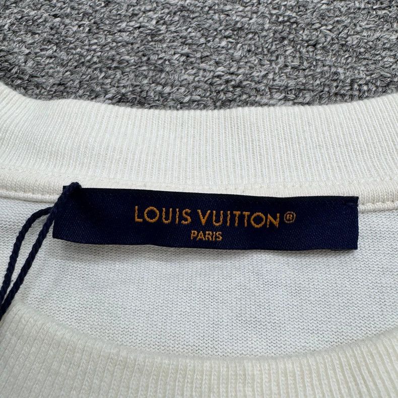 Louis Vuitton Louis Vuitton LV Embroidered Short Sleeve Size US L / EU 52-54 / 3 - 3 Thumbnail