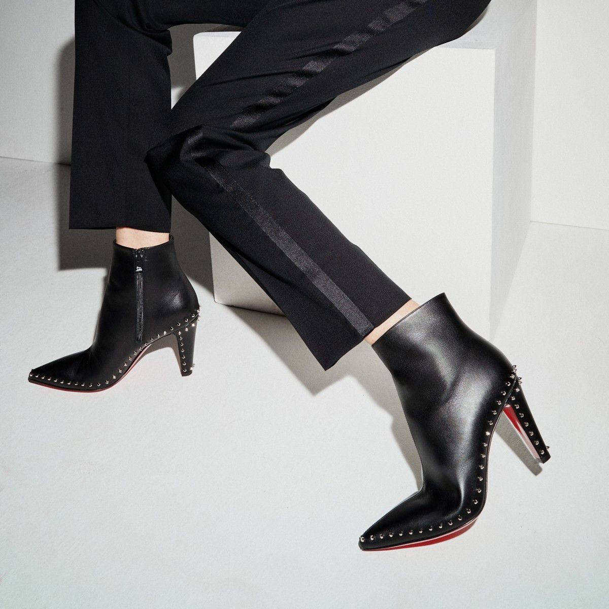 Christian Louboutin vidura booty 100mm Size US 7.5 / IT 37.5 - 2 Thumbnail
