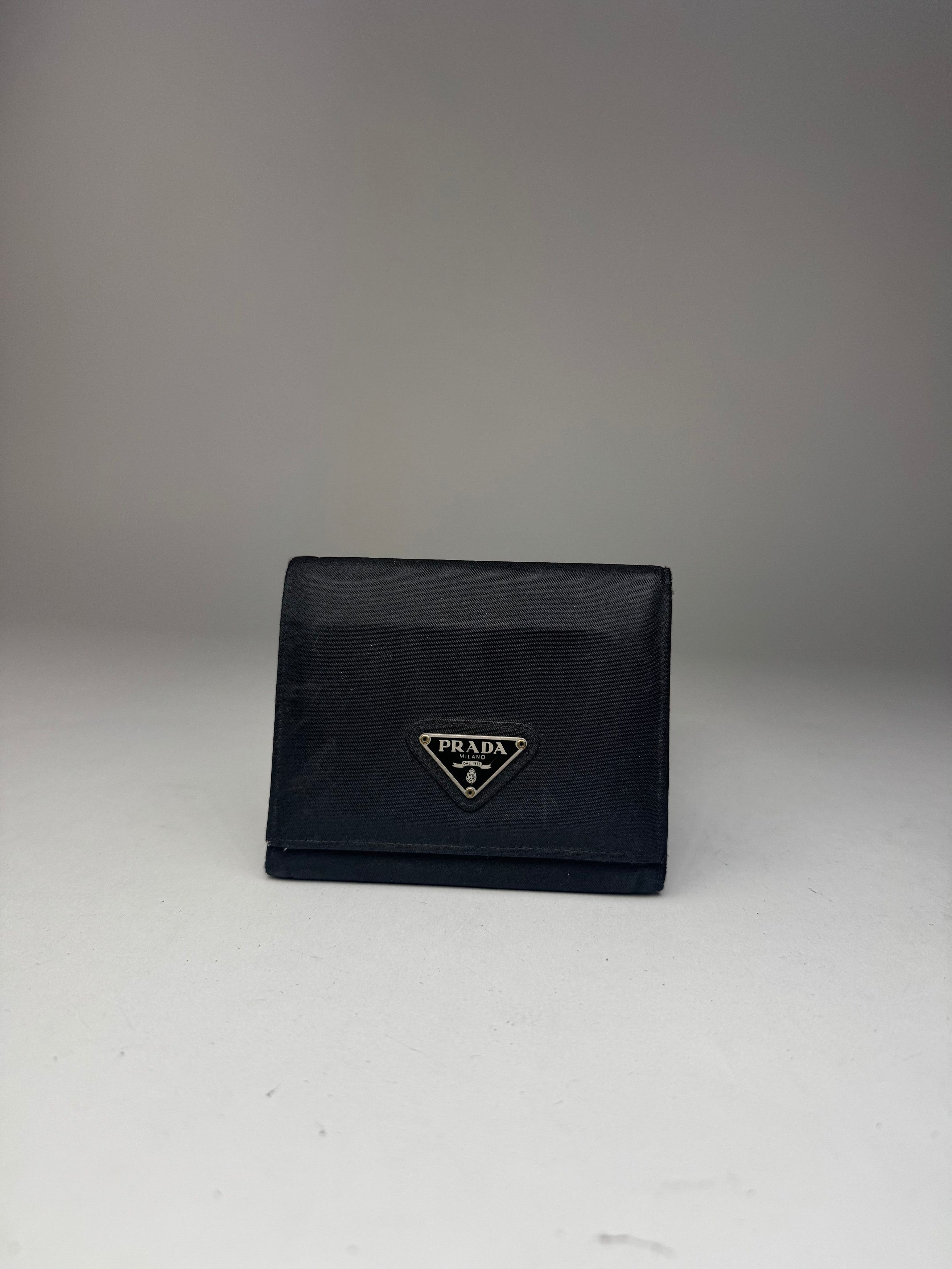 Prada Vintage Triangle Polyester leather wallet black Size ONE SIZE - 3 Thumbnail