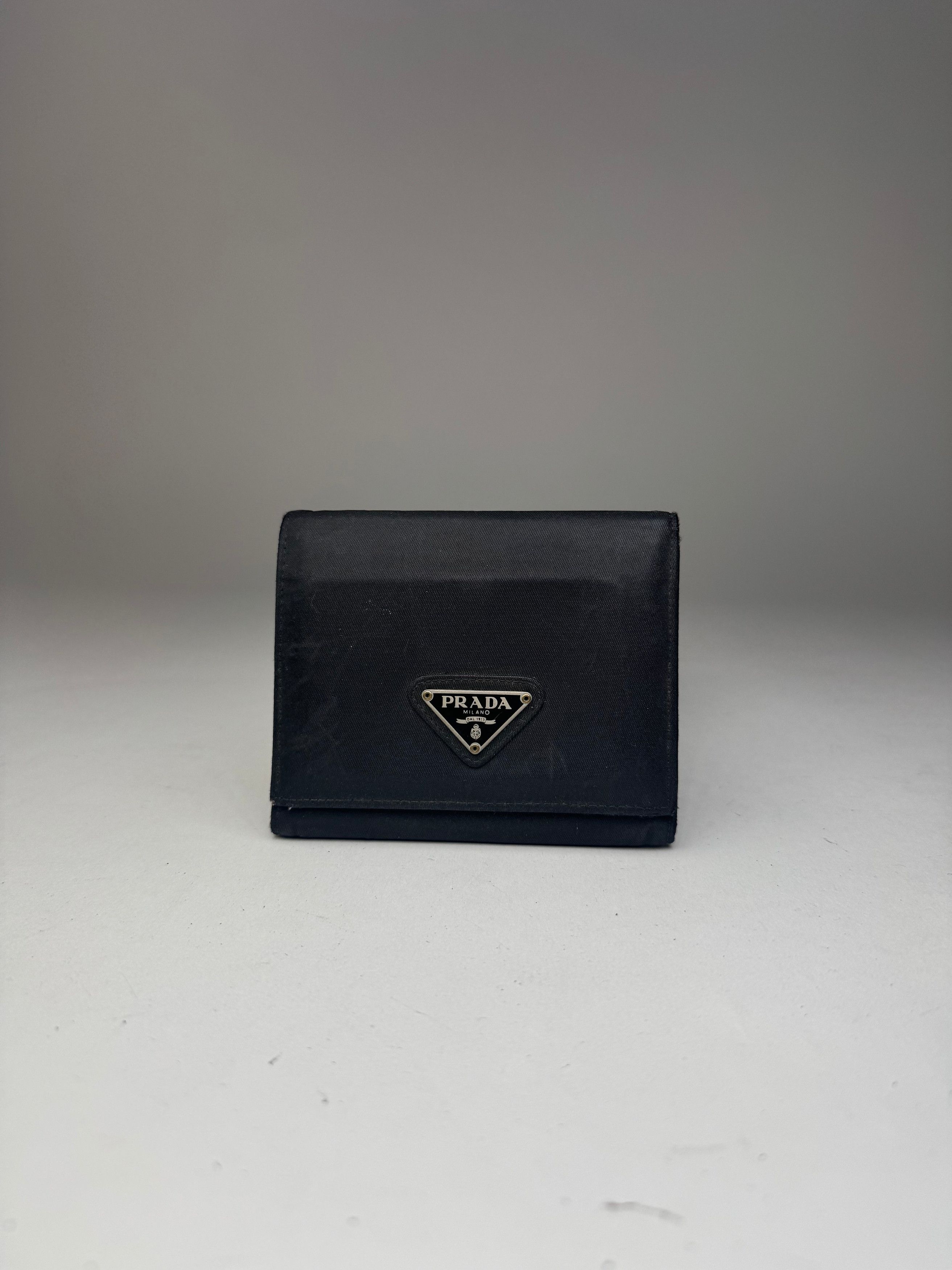 Prada Vintage Triangle Polyester leather wallet black Size ONE SIZE - 9 Thumbnail