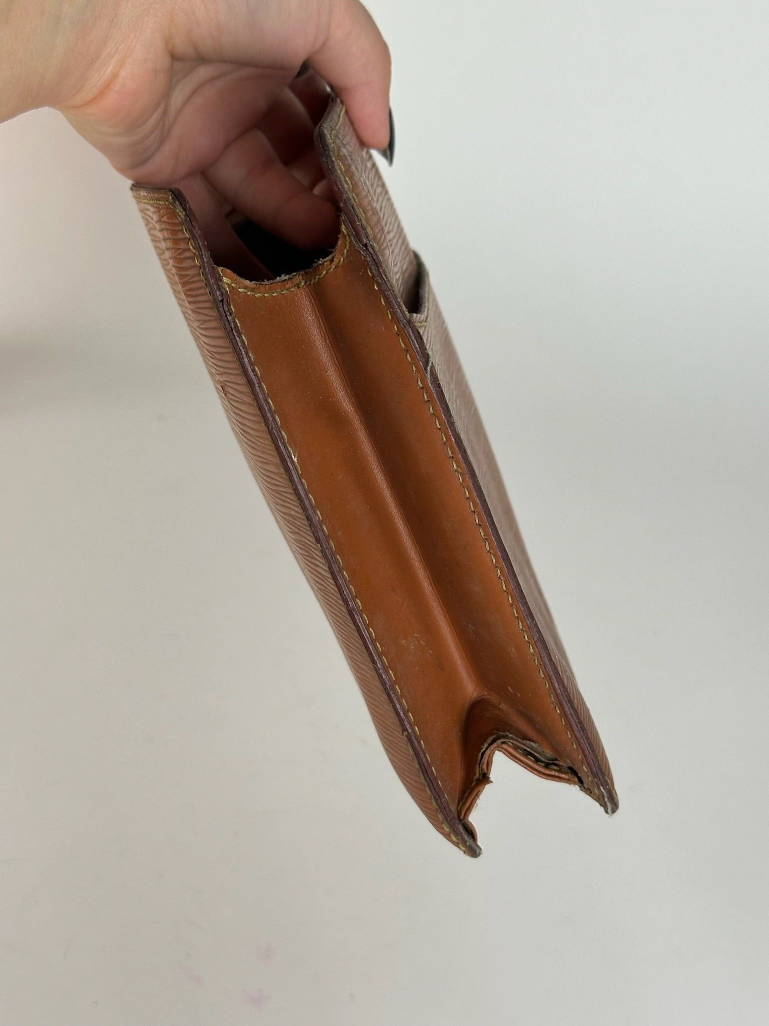 Louis Vuitton Vintage EPI Leather clutch brown Size ONE SIZE - 9 Thumbnail