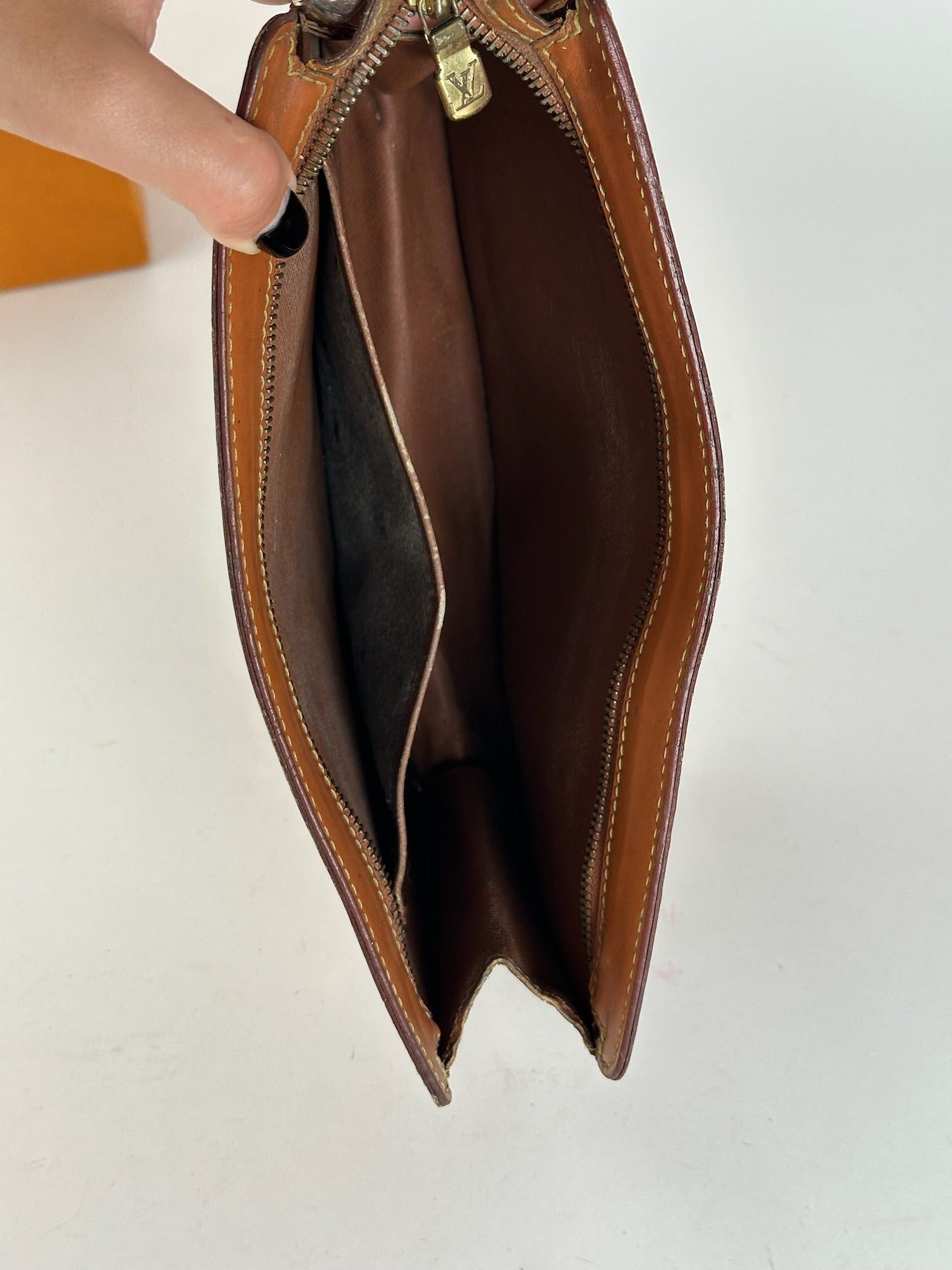 Louis Vuitton Vintage EPI Leather clutch brown Size ONE SIZE - 5 Thumbnail