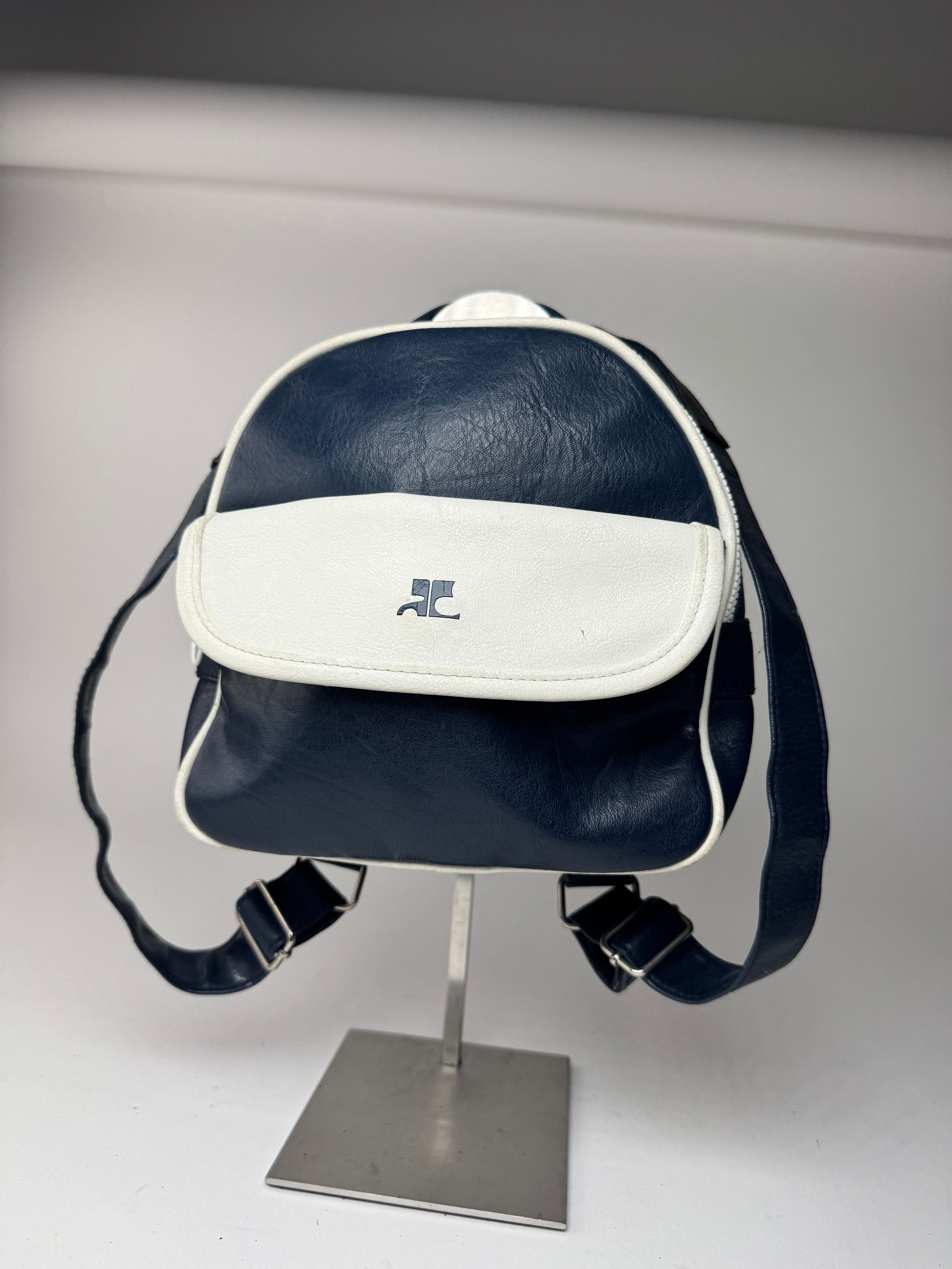 Courreges Vintage Paris Leather bag pack navy white Size ONE SIZE - 4 Thumbnail