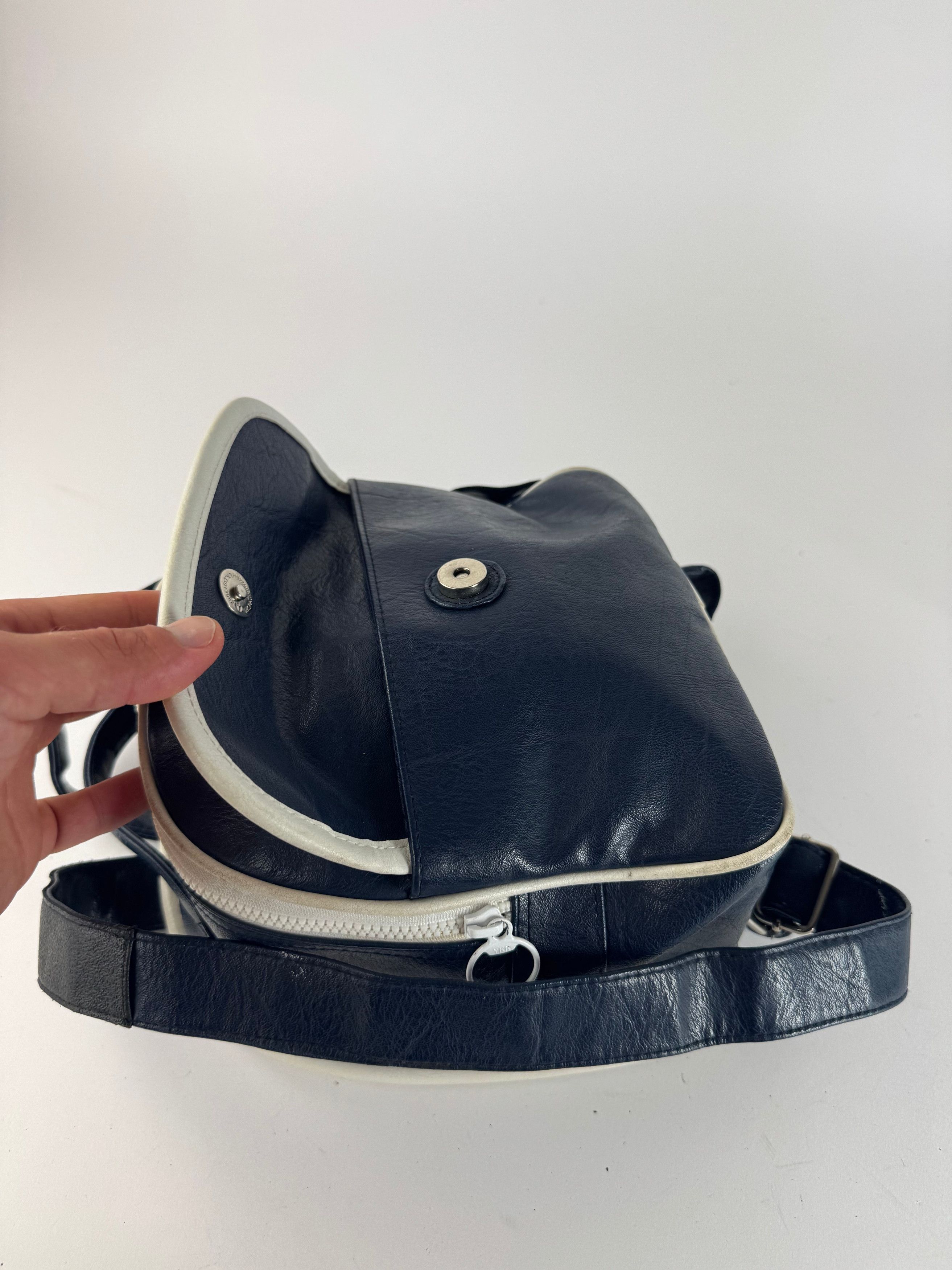 Courreges Vintage Paris Leather bag pack navy white Size ONE SIZE - 9 Thumbnail