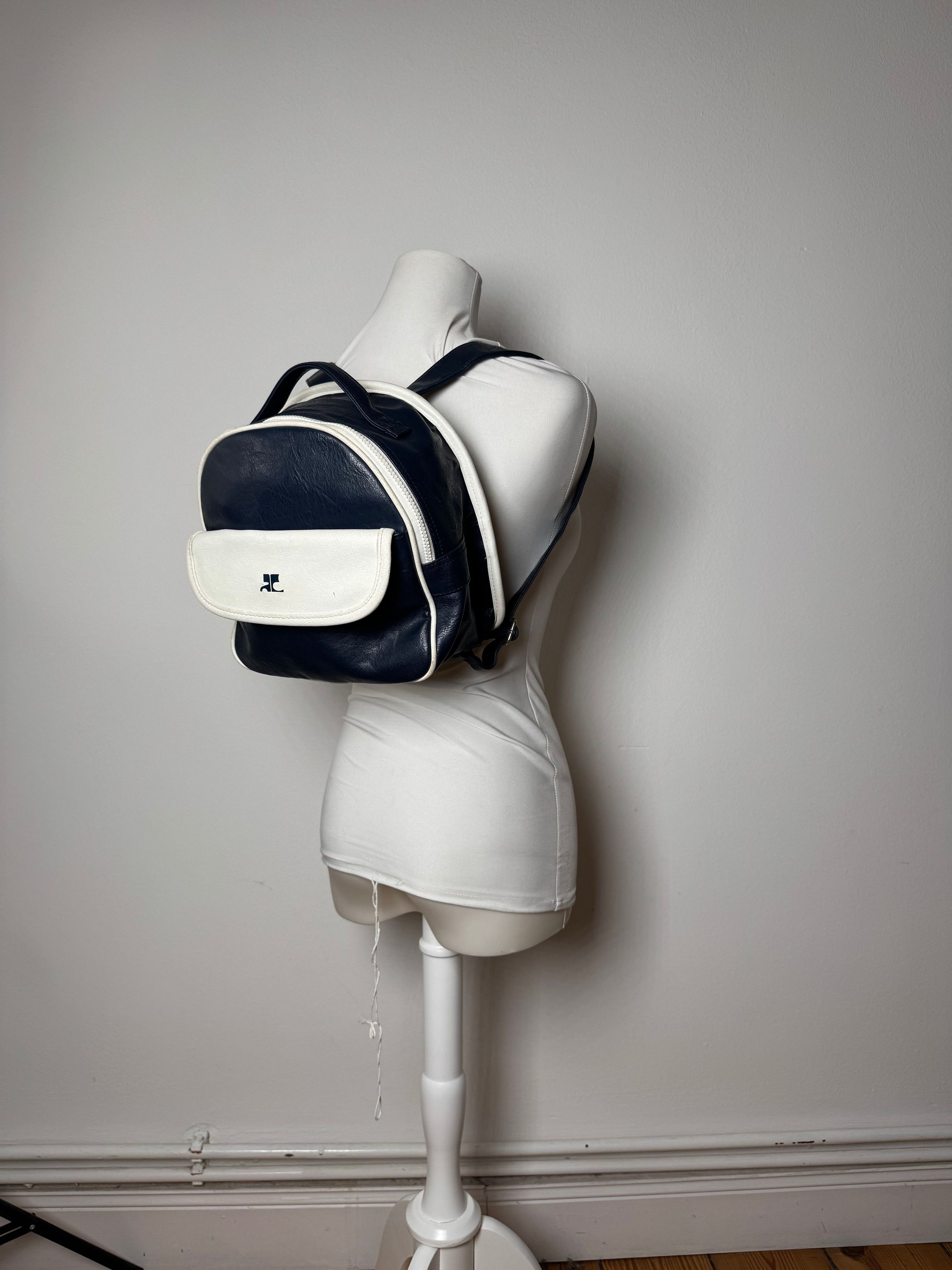 Courreges Vintage Paris Leather bag pack navy white Size ONE SIZE - 6 Thumbnail