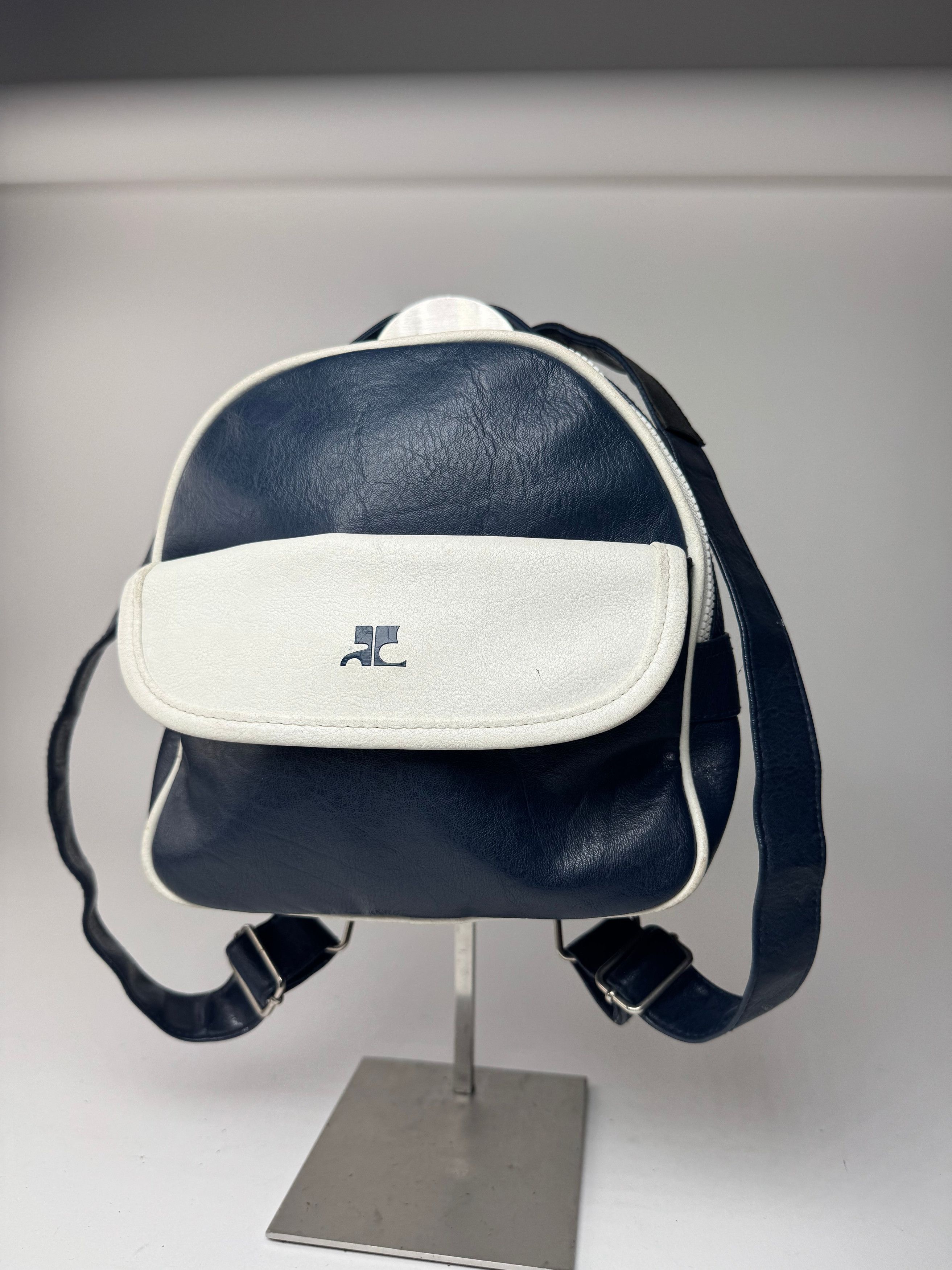 Courreges Vintage Paris Leather bag pack navy white Size ONE SIZE - 15 Thumbnail